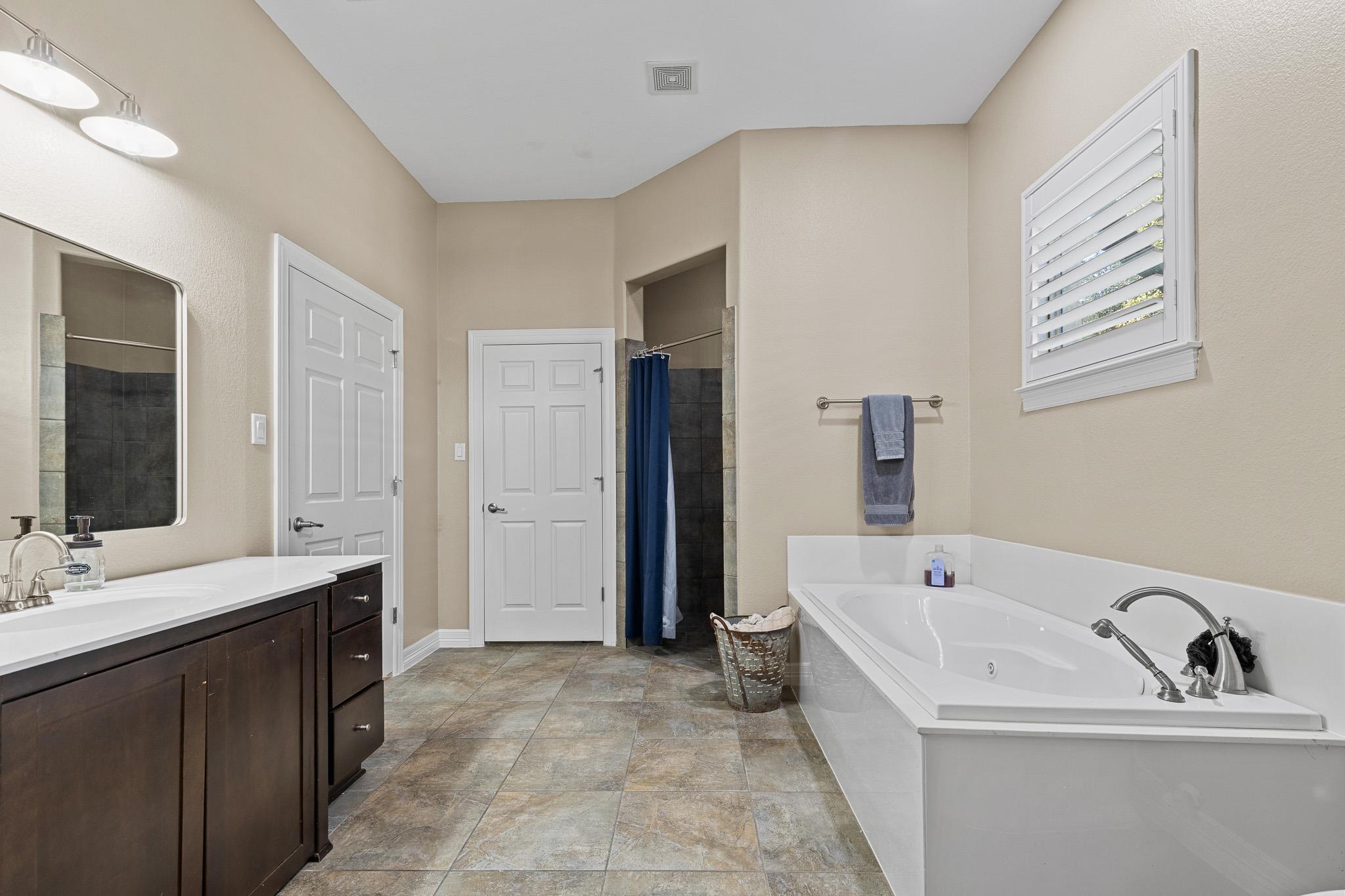 9512 Palmbrook Dr, Austin, TX 78717