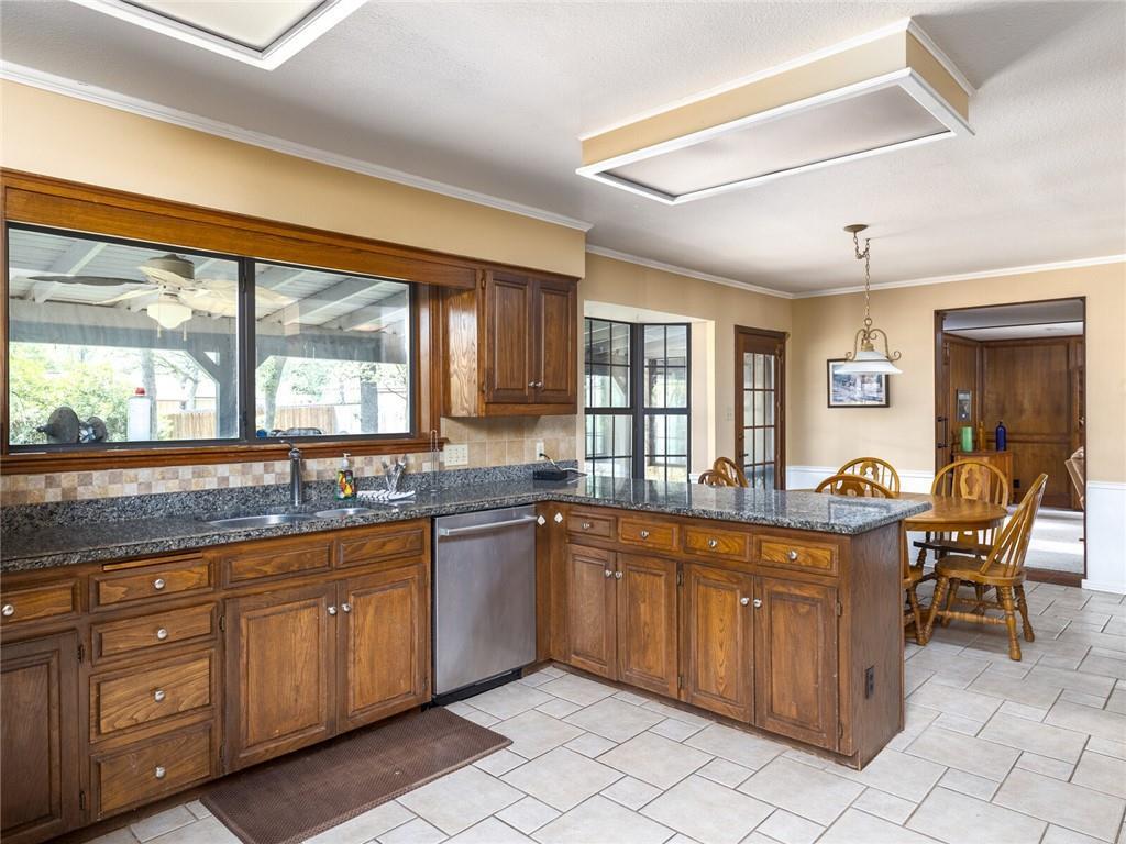 1903 Yokley Rd, Rockdale, TX 76567