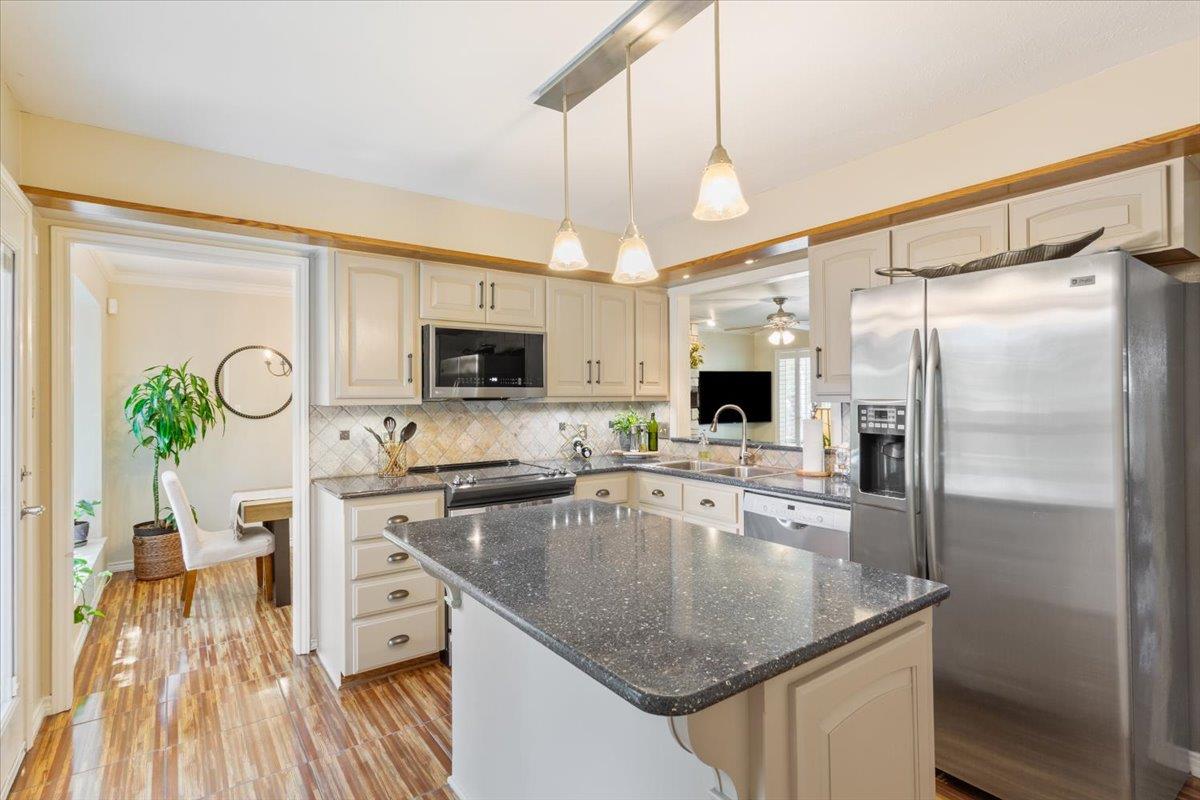 2217 Stagecoach Trl, Temple, TX 76502