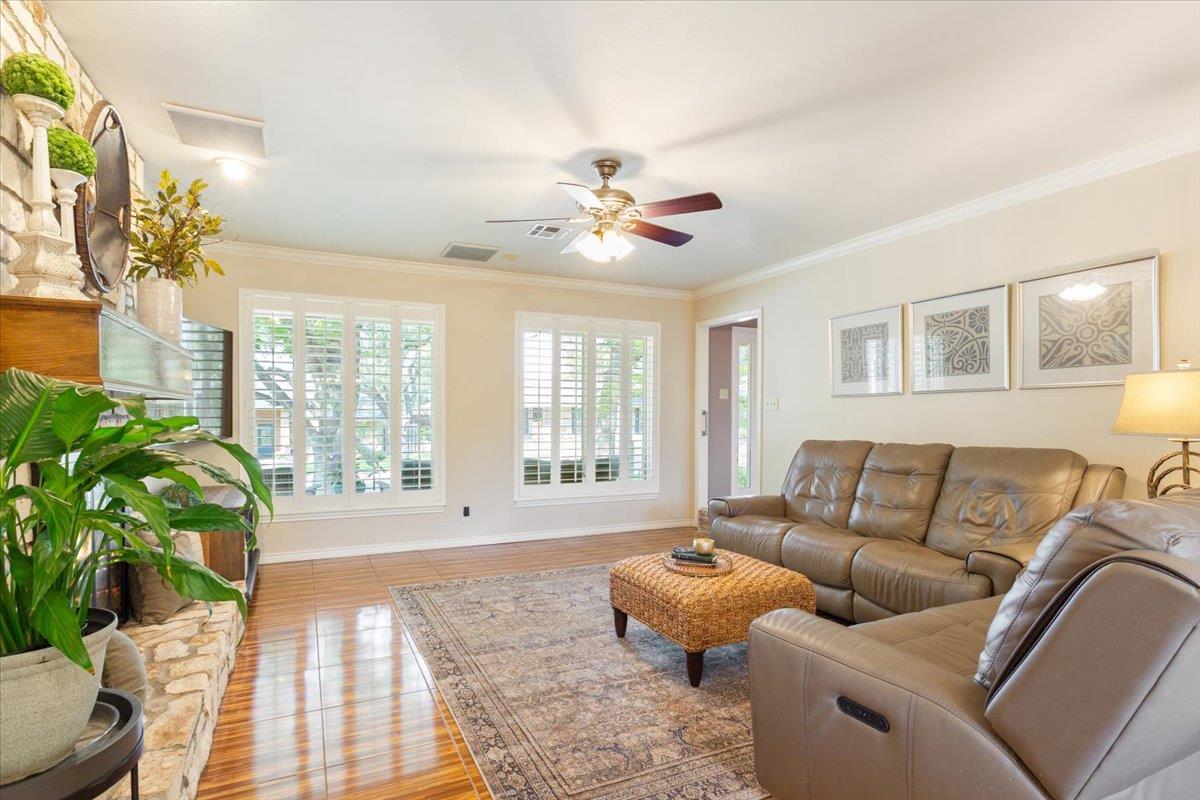 2217 Stagecoach Trl, Temple, TX 76502