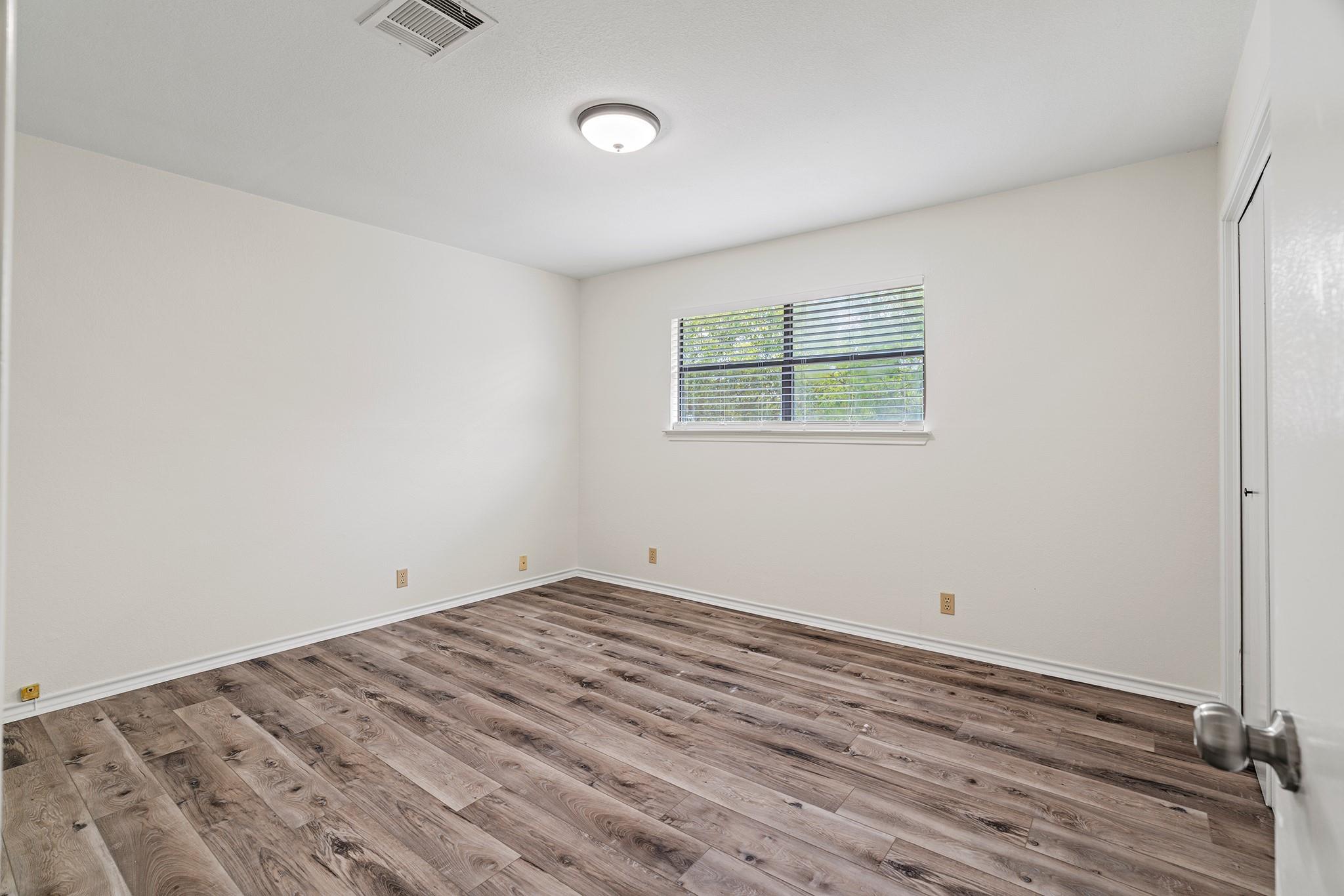 105 Tallwood Dr, Georgetown, TX 78628