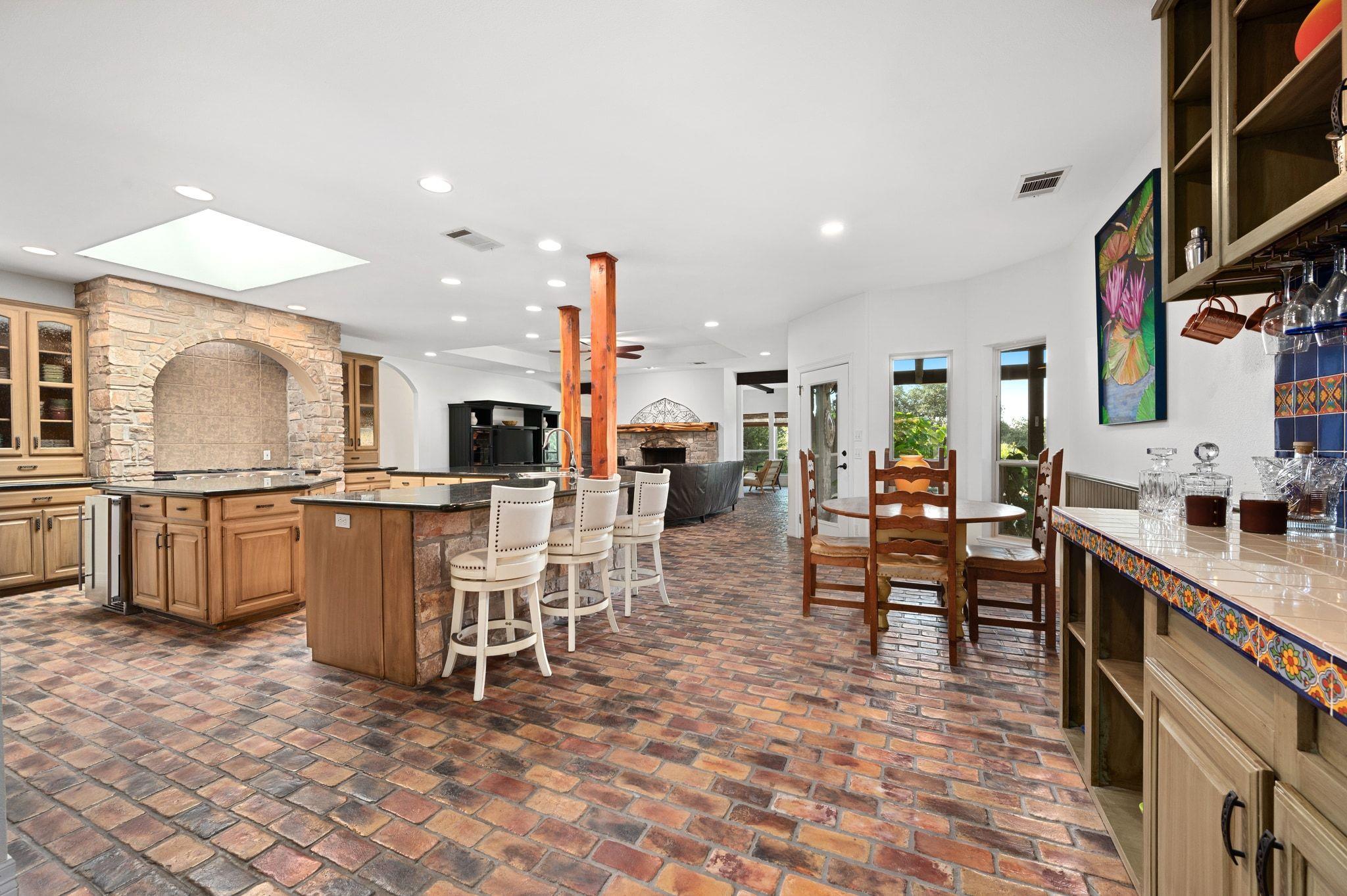 368 Courtnees Way, Georgetown, TX 78626