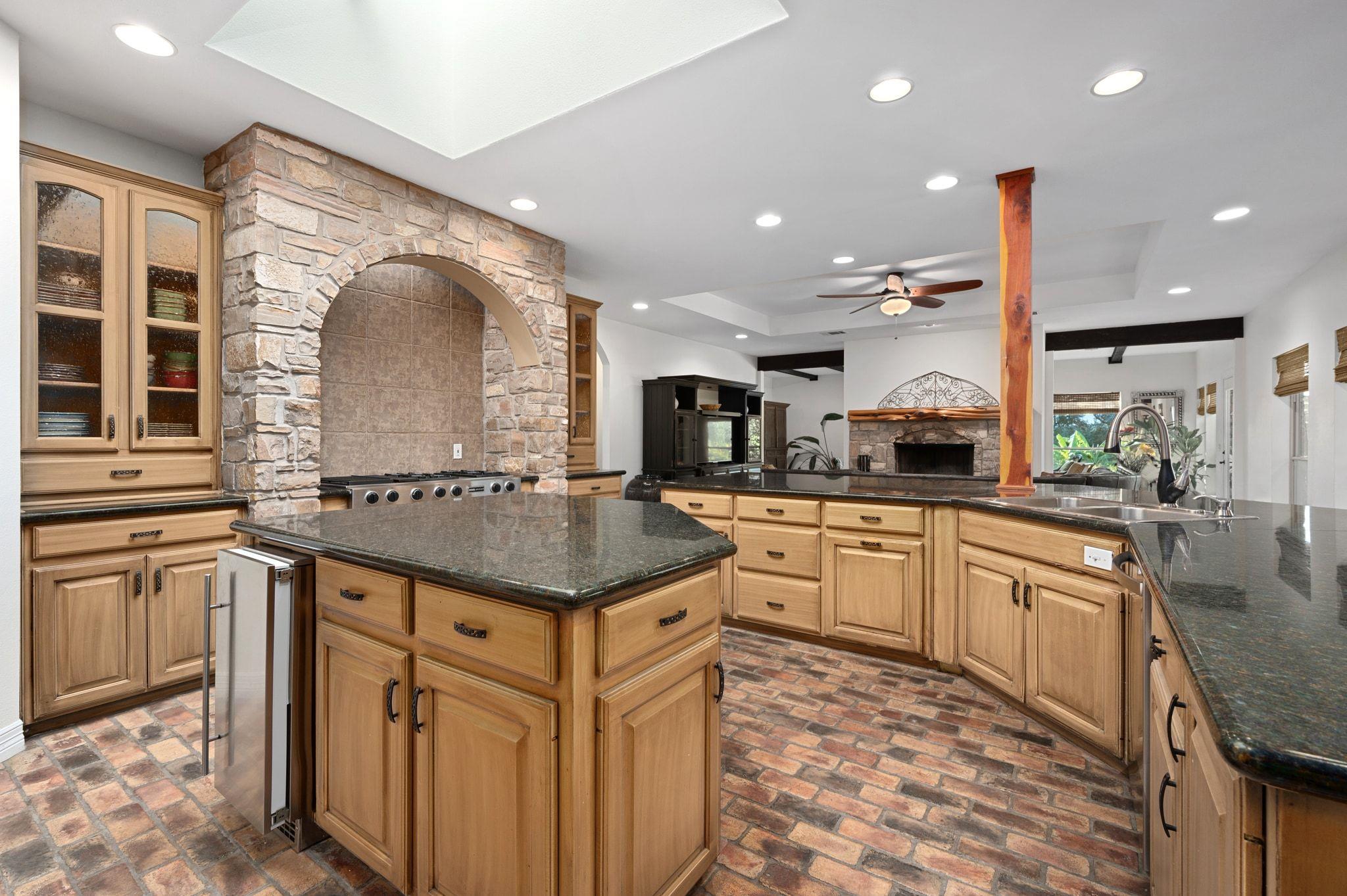 368 Courtnees Way, Georgetown, TX 78626