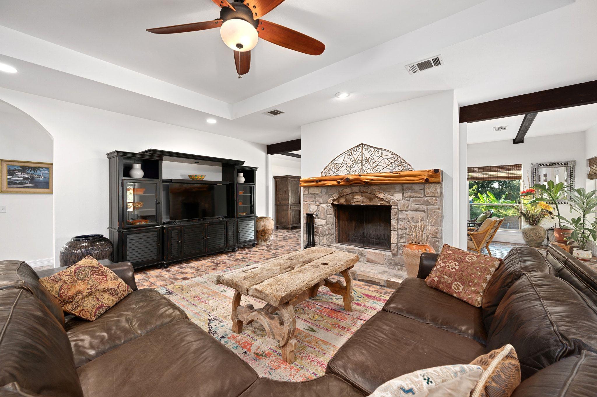 368 Courtnees Way, Georgetown, TX 78626