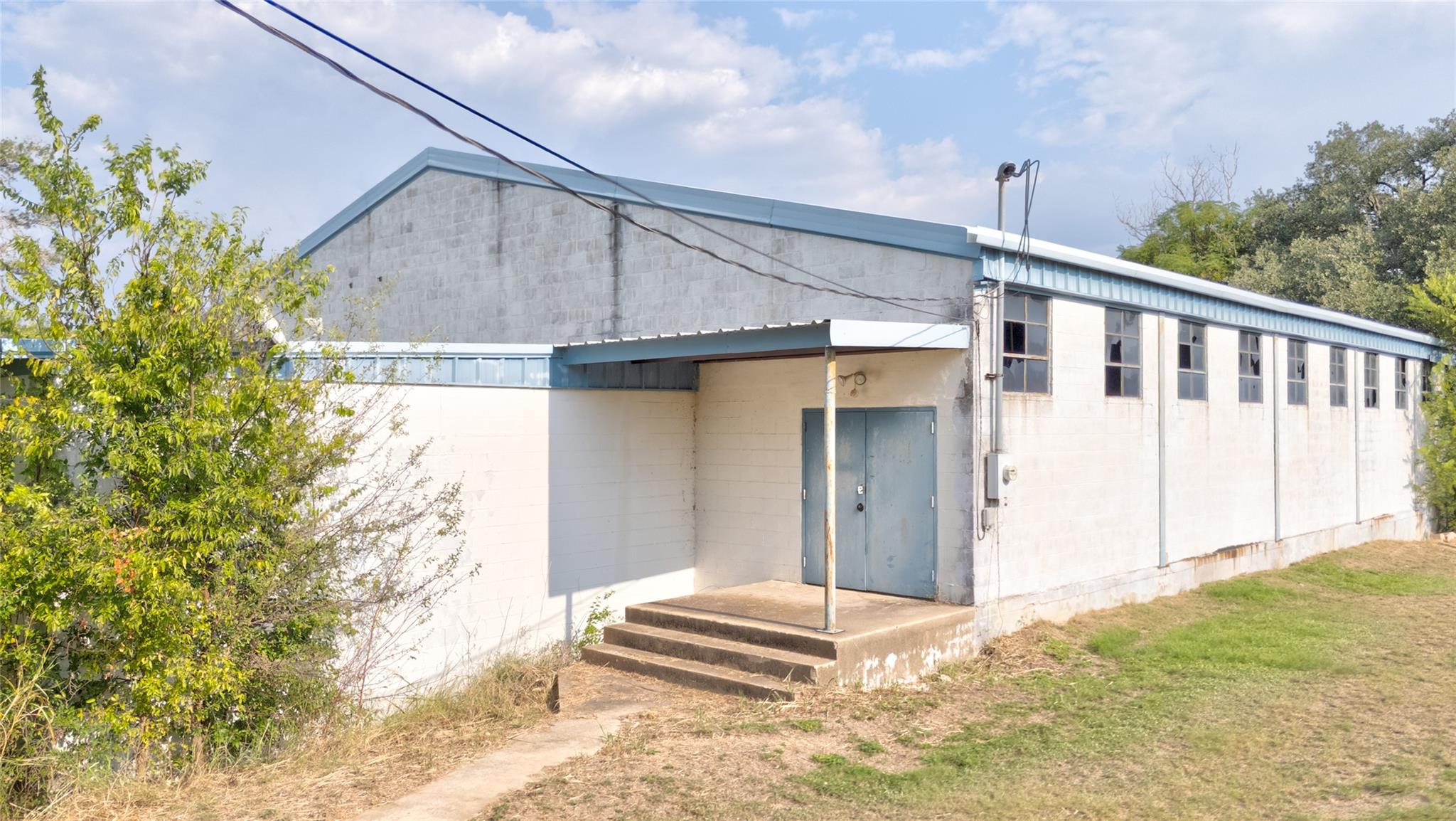 211 Loop 308, Briggs, TX 78608