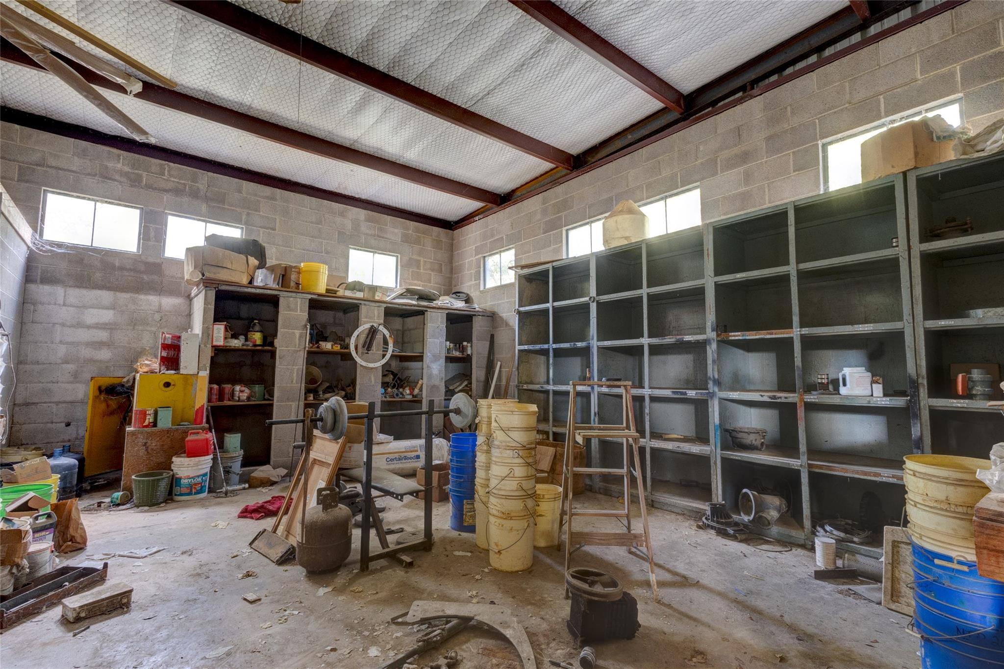 211 Loop 308, Briggs, TX 78608