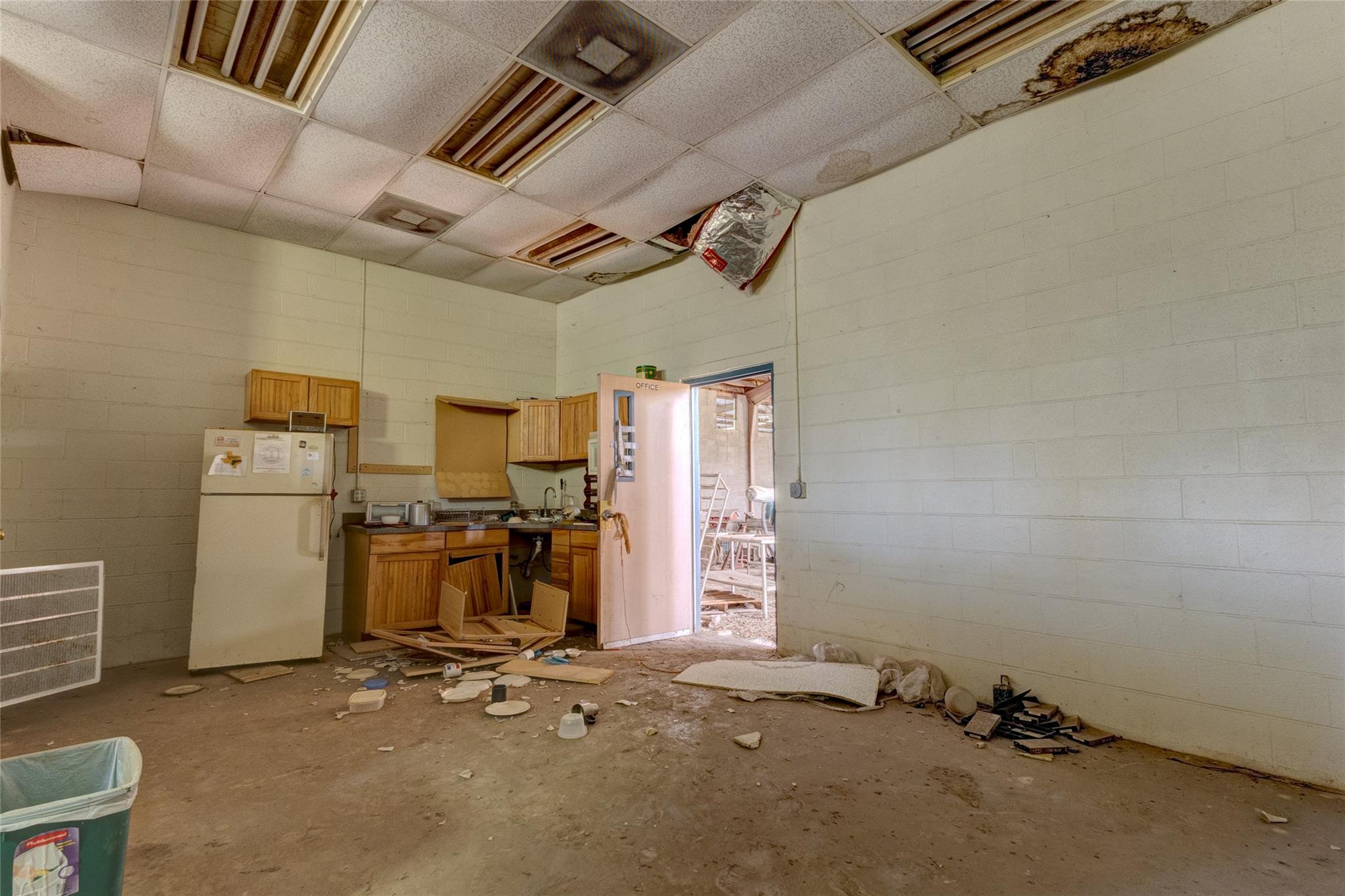 211 Loop 308, Briggs, TX 78608