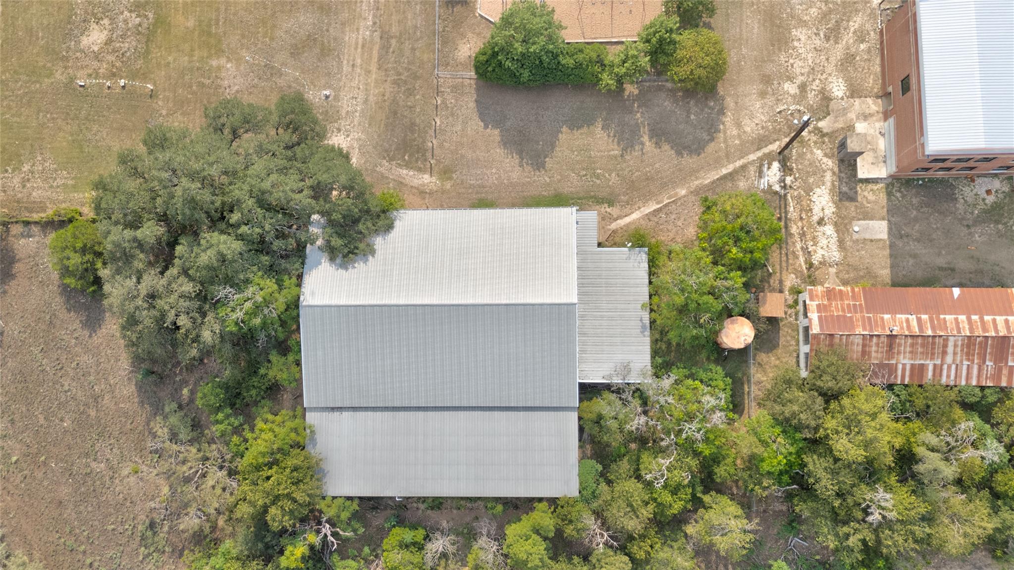 211 Loop 308, Briggs, TX 78608