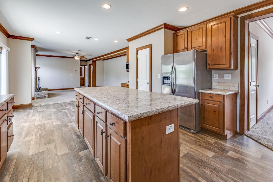 168 River Oaks Dr, Cedar Creek, TX 78612