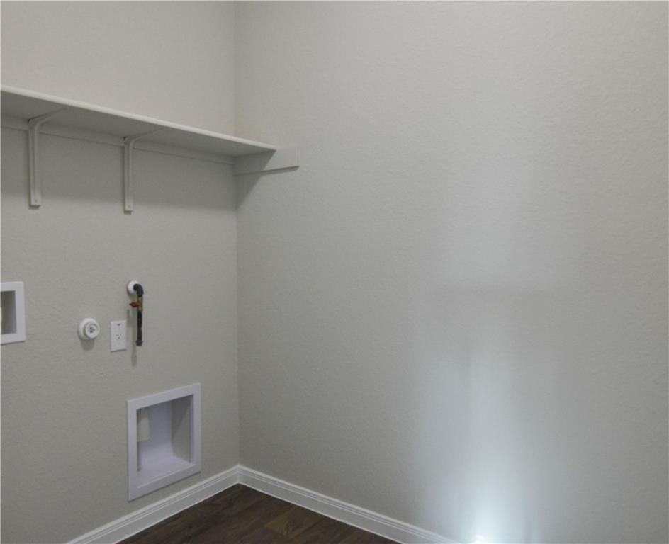 117 Rochester Ln, Hutto, TX 78634