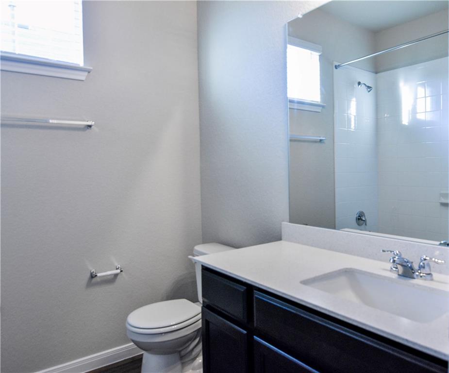 117 Rochester Ln, Hutto, TX 78634