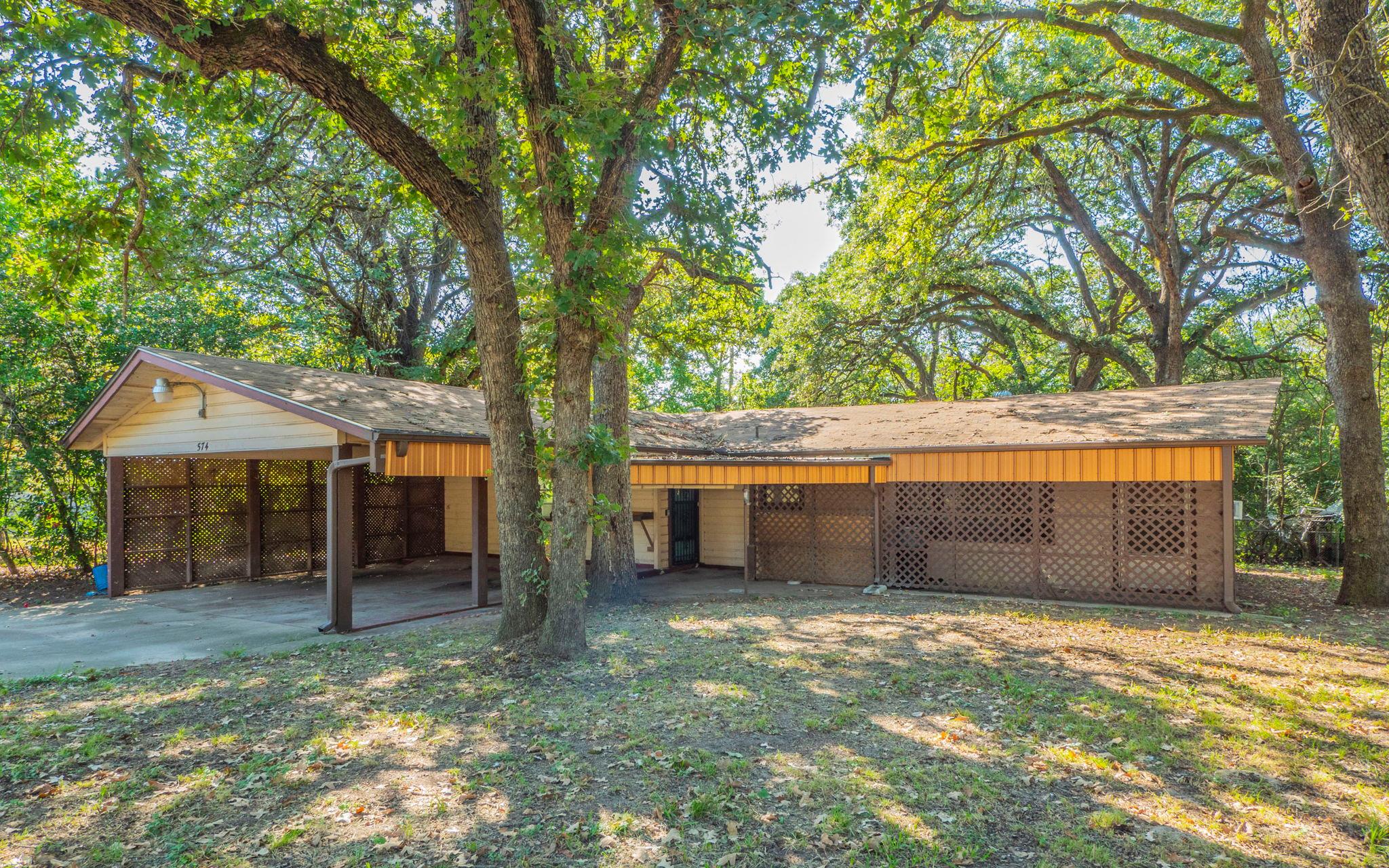 574 Oaklawn Dr, Rockdale, TX 76567