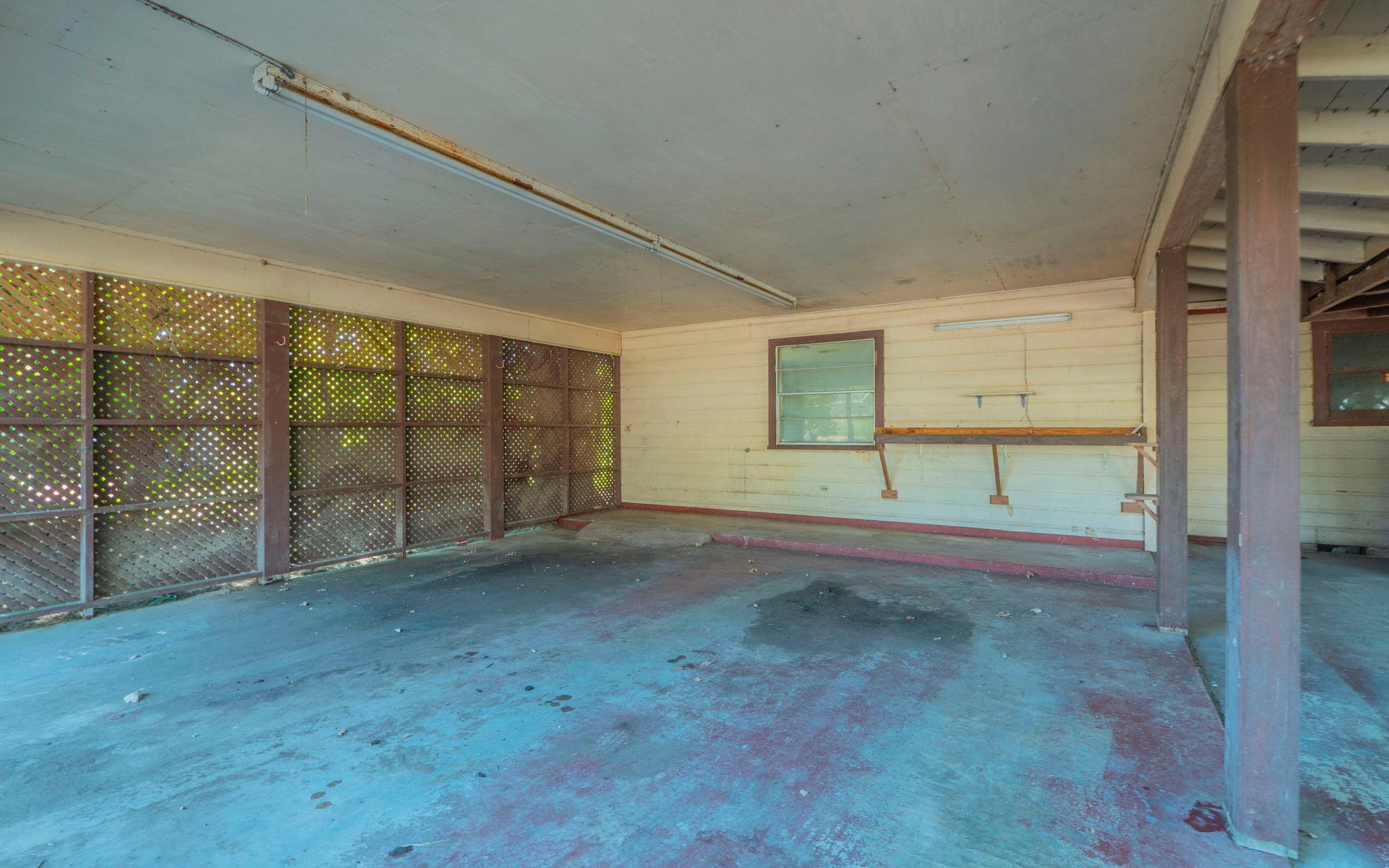 574 Oaklawn Dr, Rockdale, TX 76567