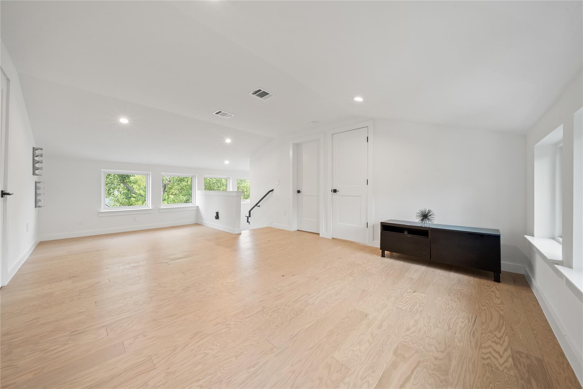 5701 Tura Ln # 1, Austin, TX 78721