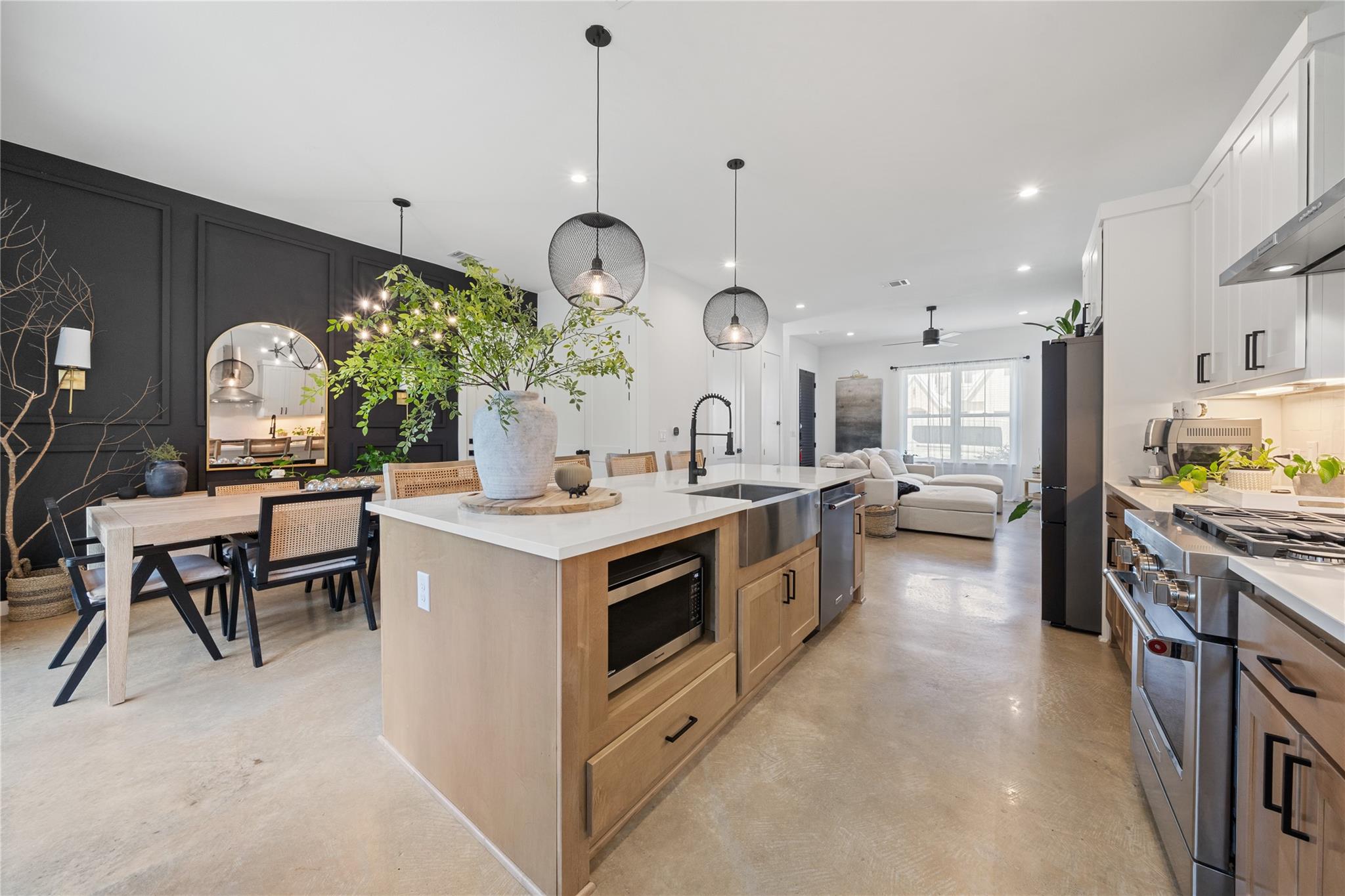 5701 Tura Ln # 1, Austin, TX 78721