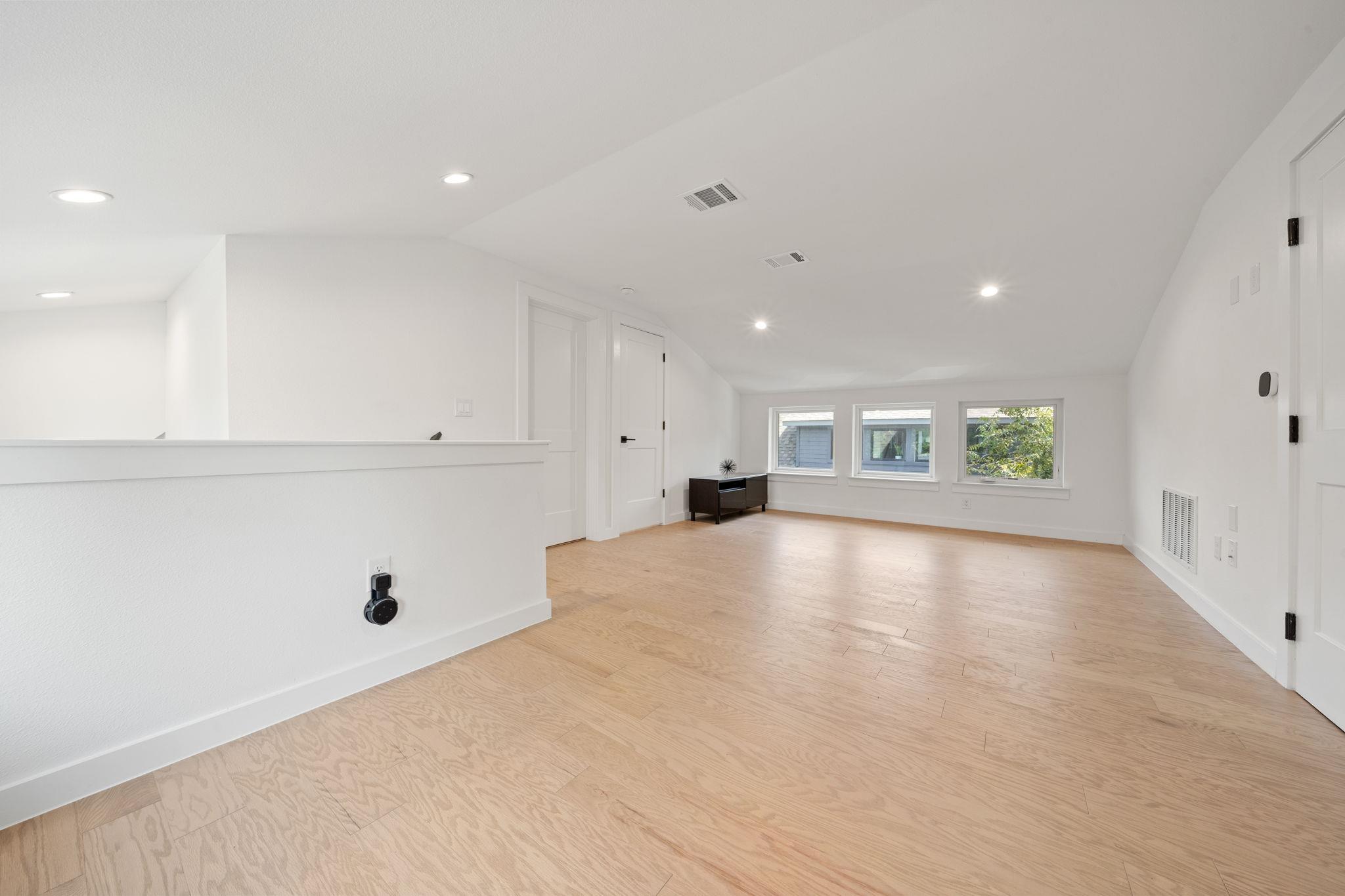 5701 Tura Ln # 1, Austin, TX 78721