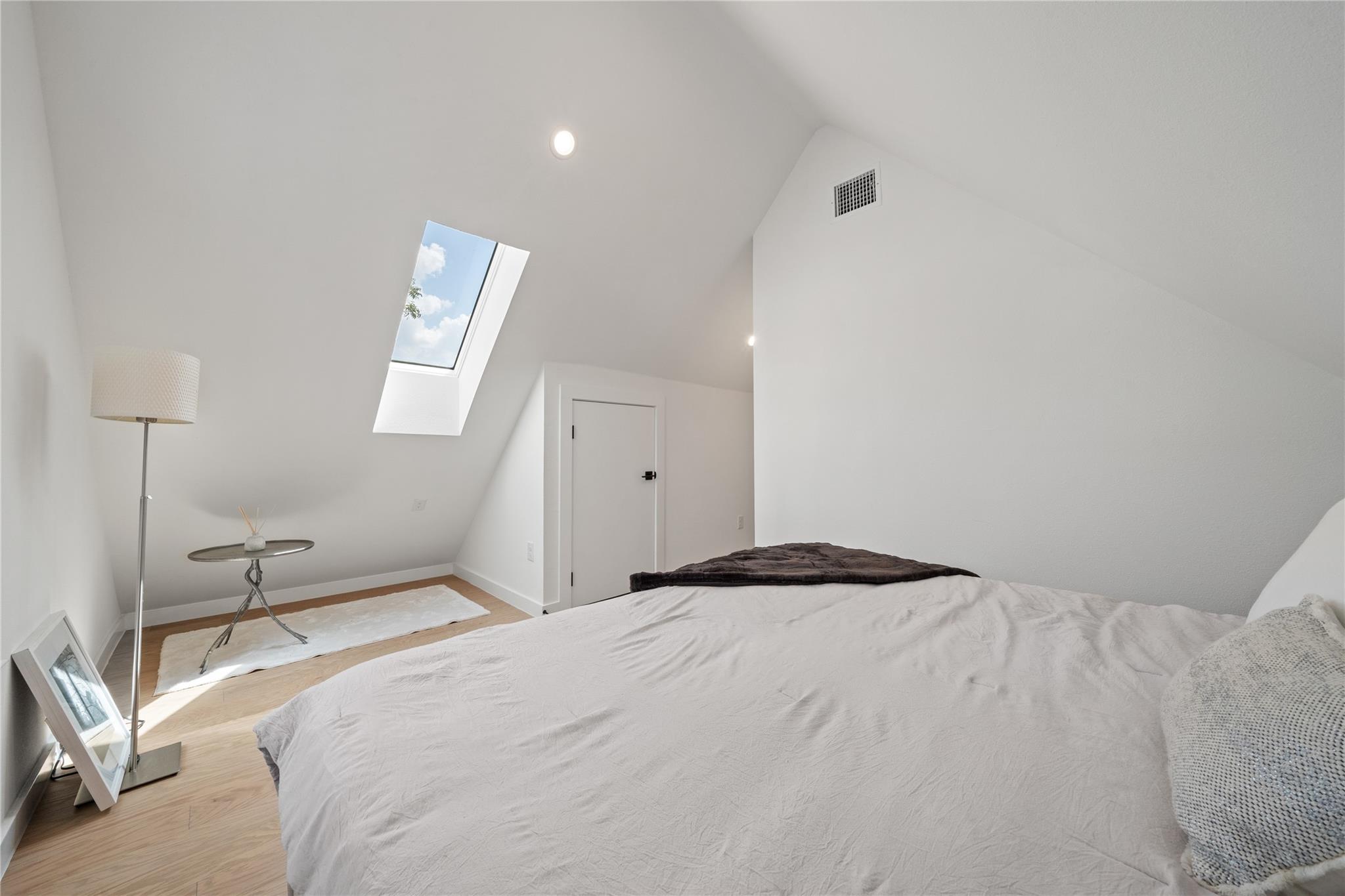 5701 Tura Ln # 1, Austin, TX 78721