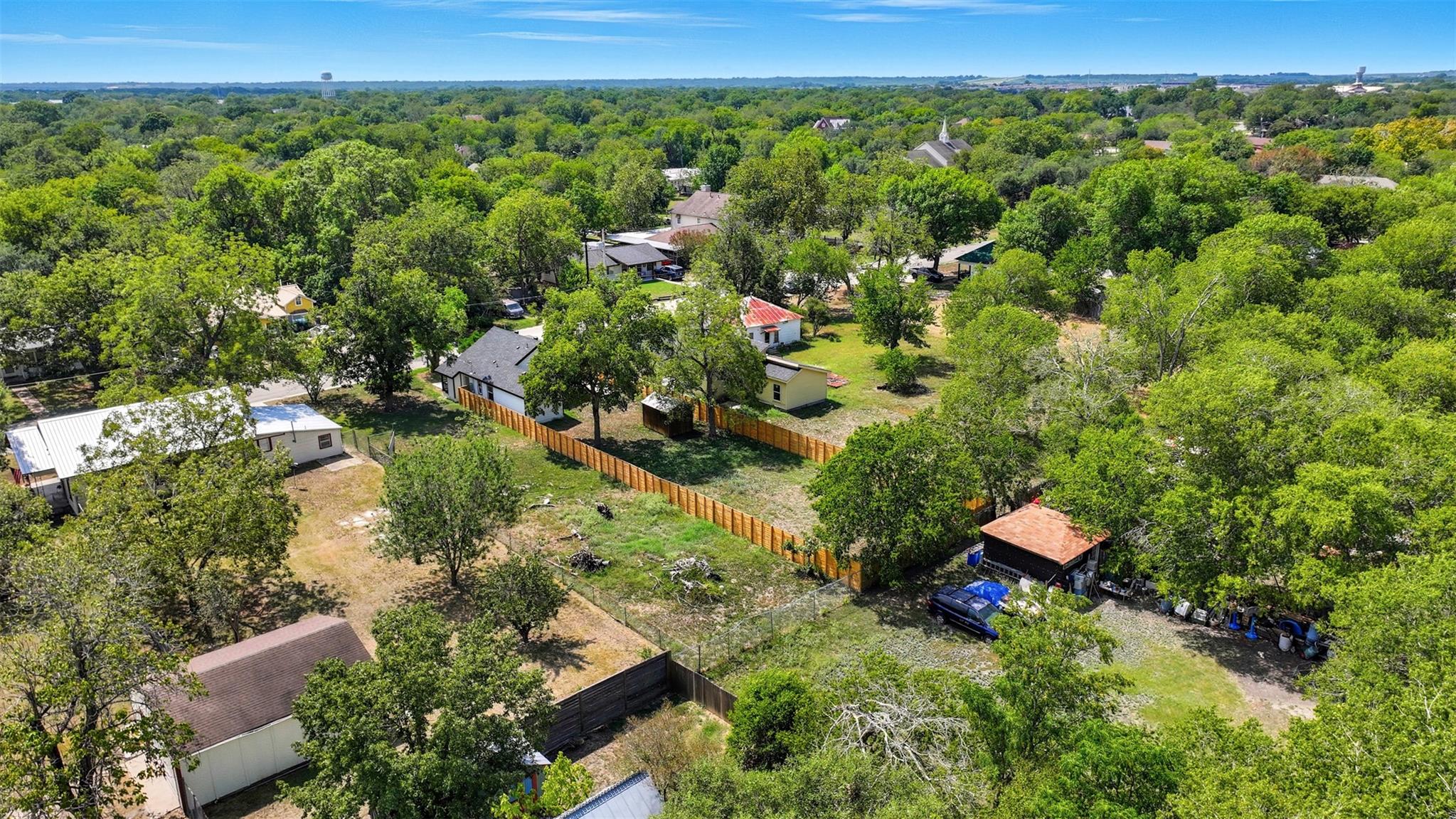 711 Fir Ln, Lockhart, TX 78644