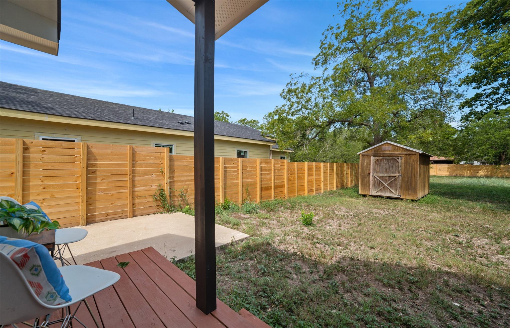 711 Fir Ln, Lockhart, TX 78644