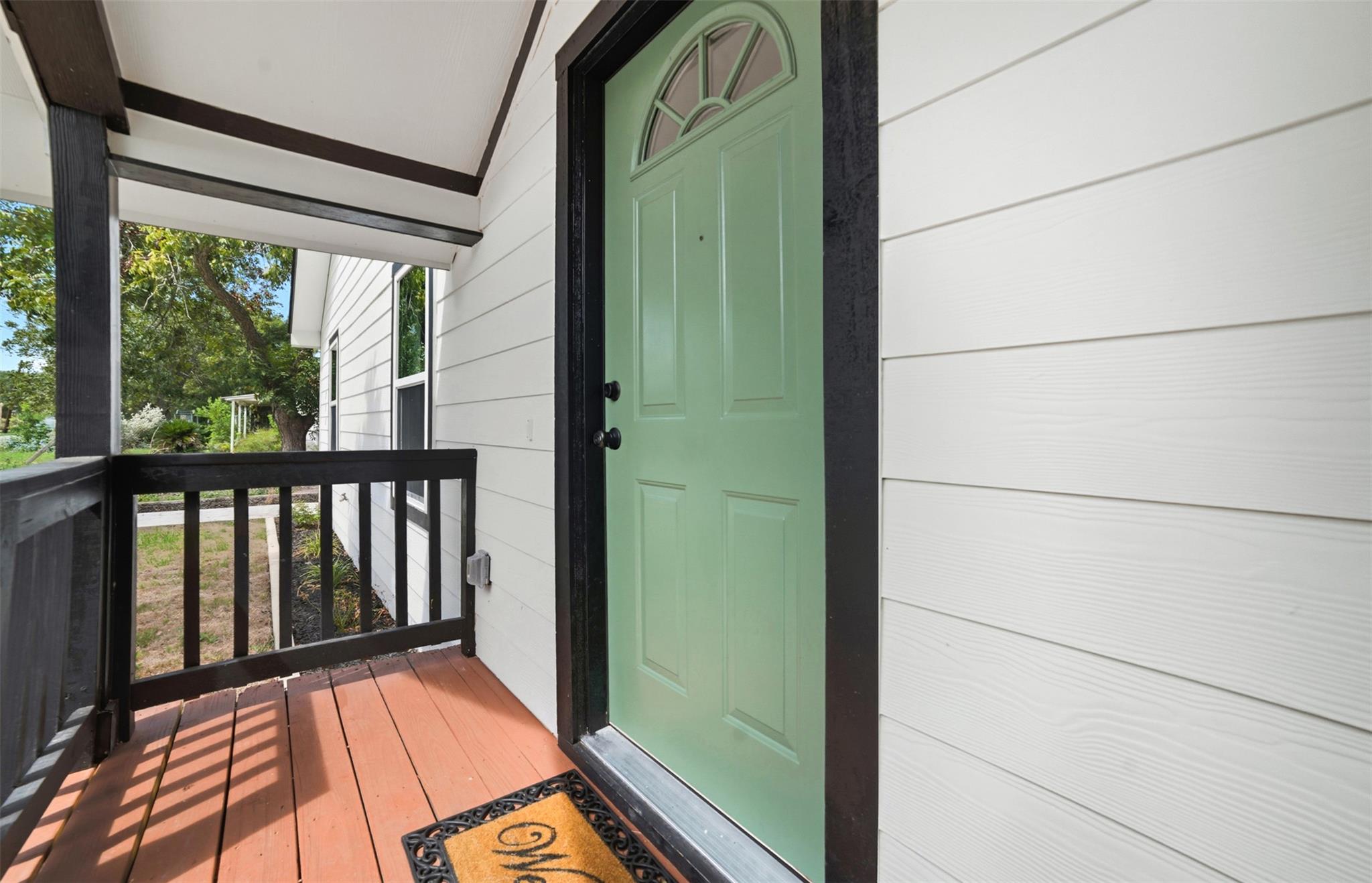 711 Fir Ln, Lockhart, TX 78644