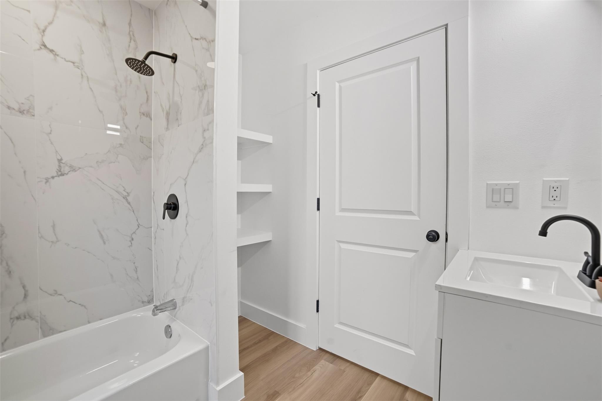 711 Fir Ln, Lockhart, TX 78644