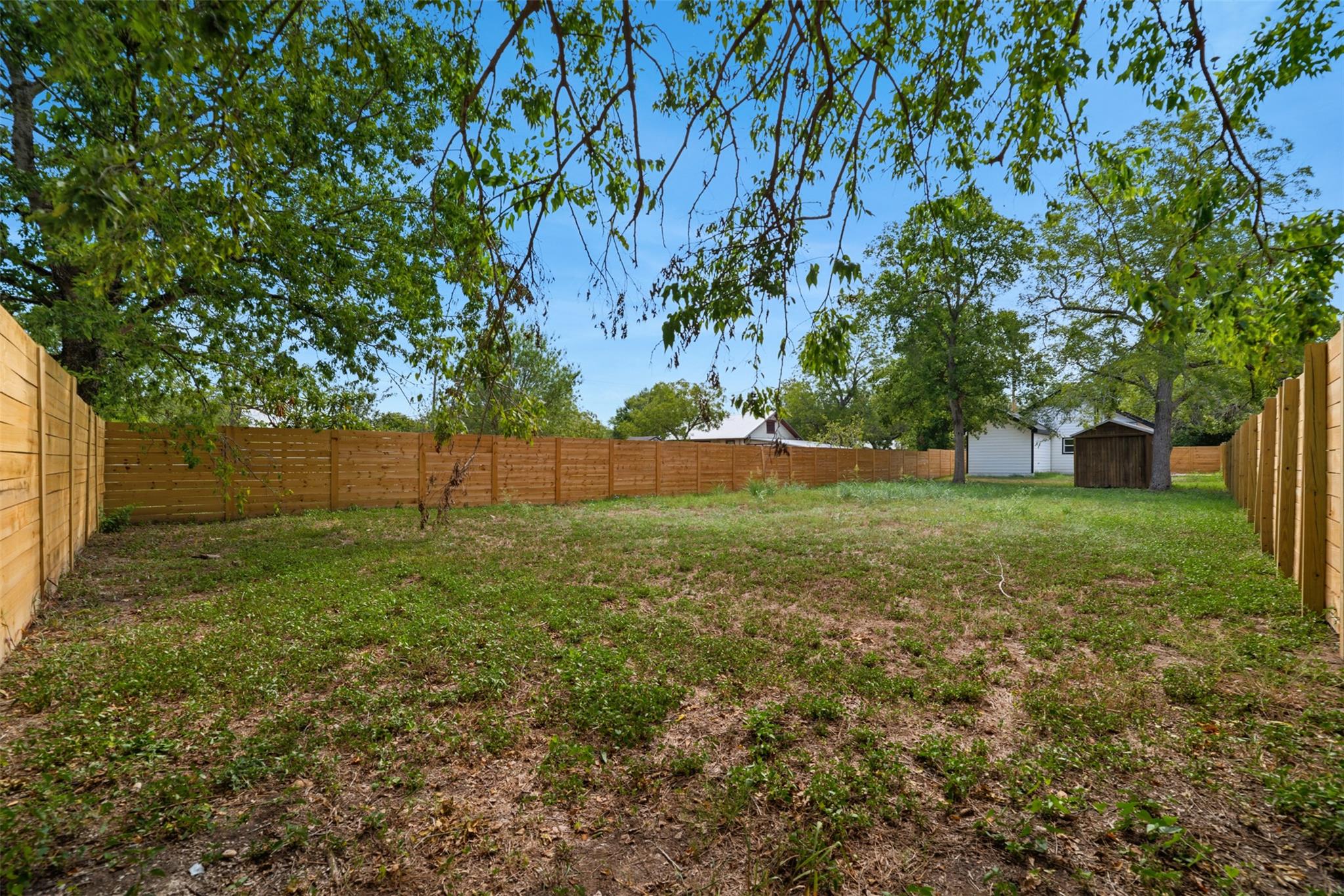 711 Fir Ln, Lockhart, TX 78644