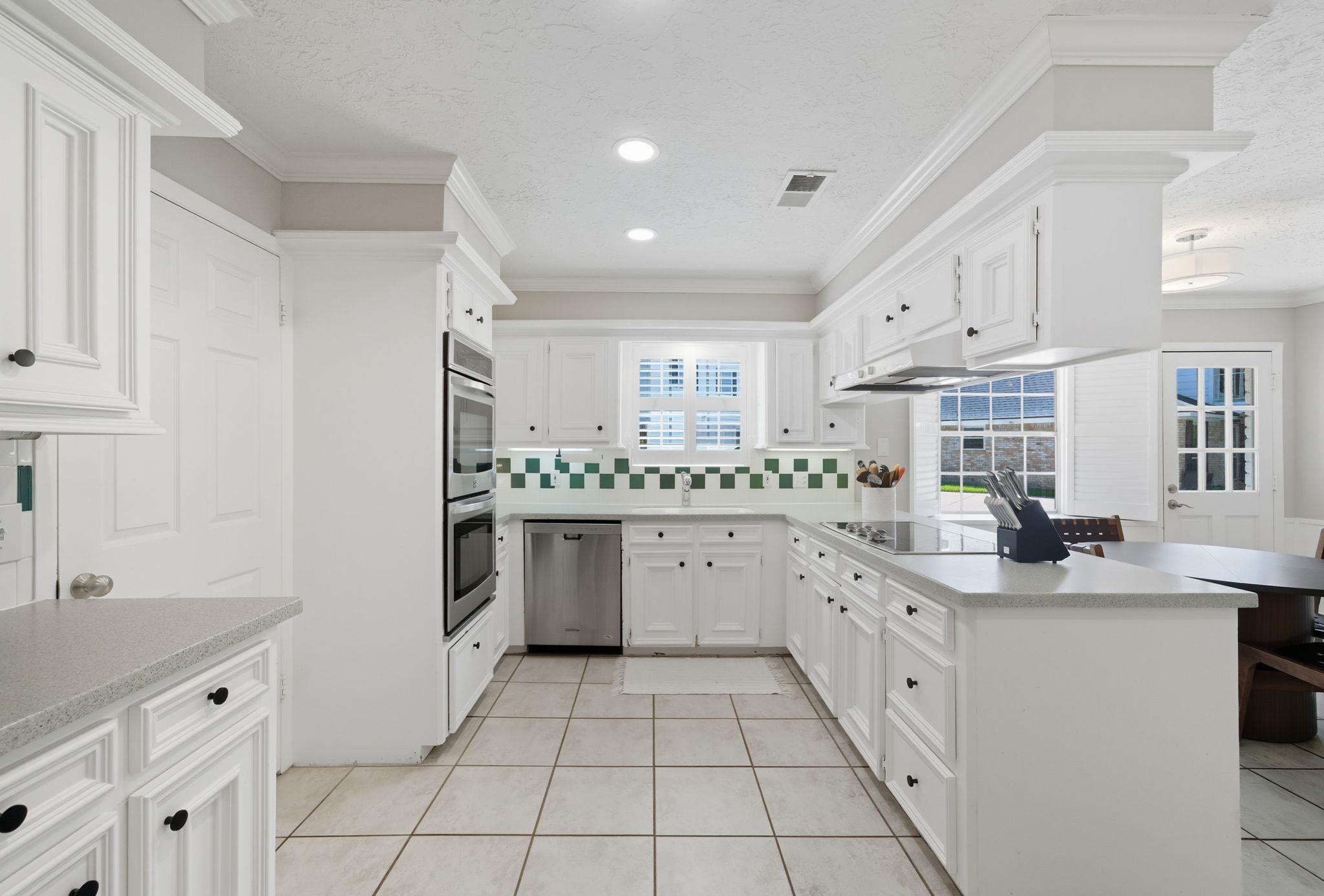 27281 Jimmy Ln, Conroe, TX 77385