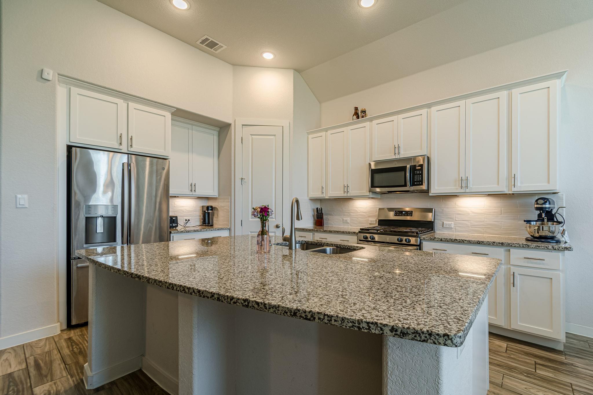 148 Emerald Green Rd, San Marcos, TX 78666