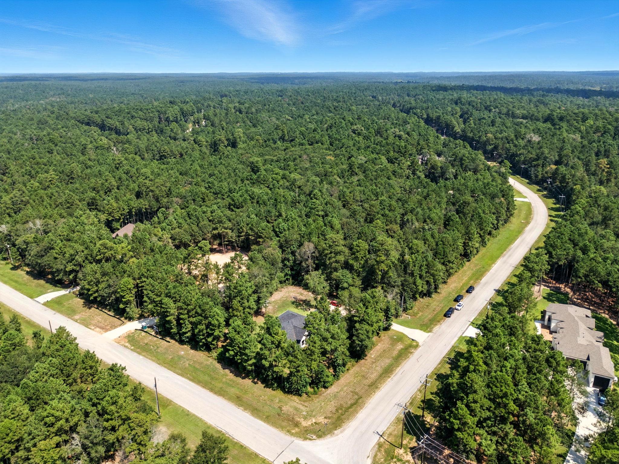 105 Rim Rock Rd, Huntsville, TX 77340