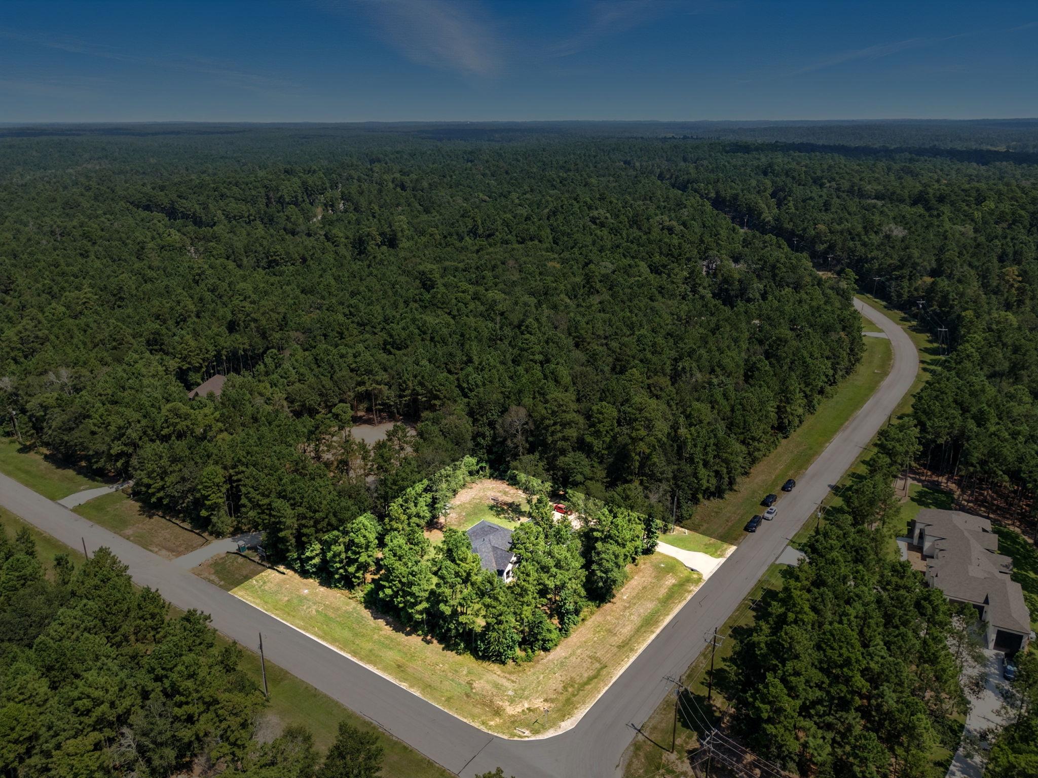 105 Rim Rock Rd, Huntsville, TX 77340