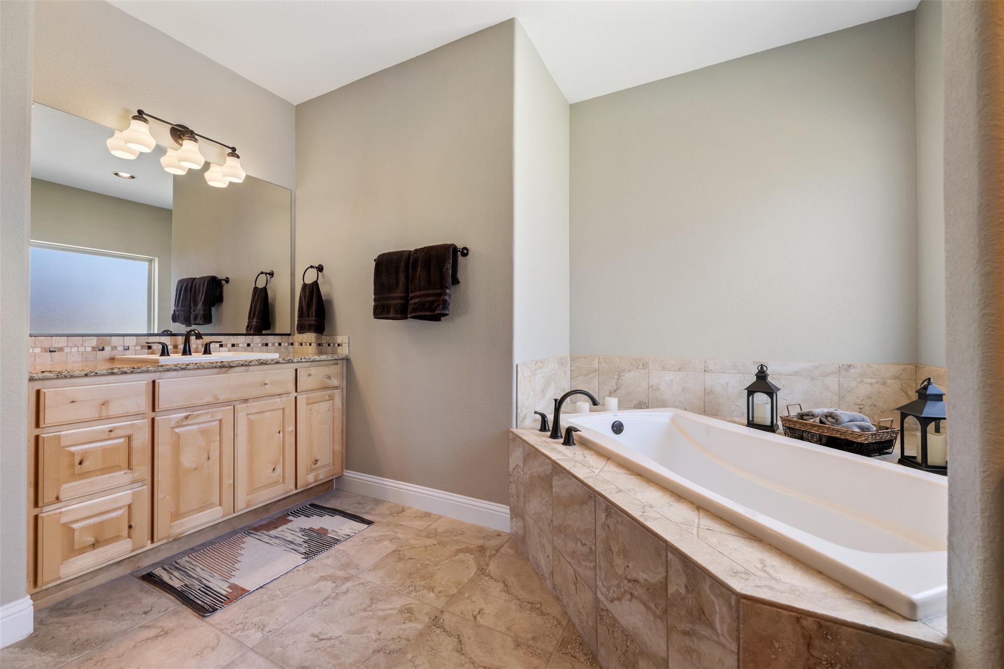 201 Campo Colinas Dr, Bertram, TX 78605