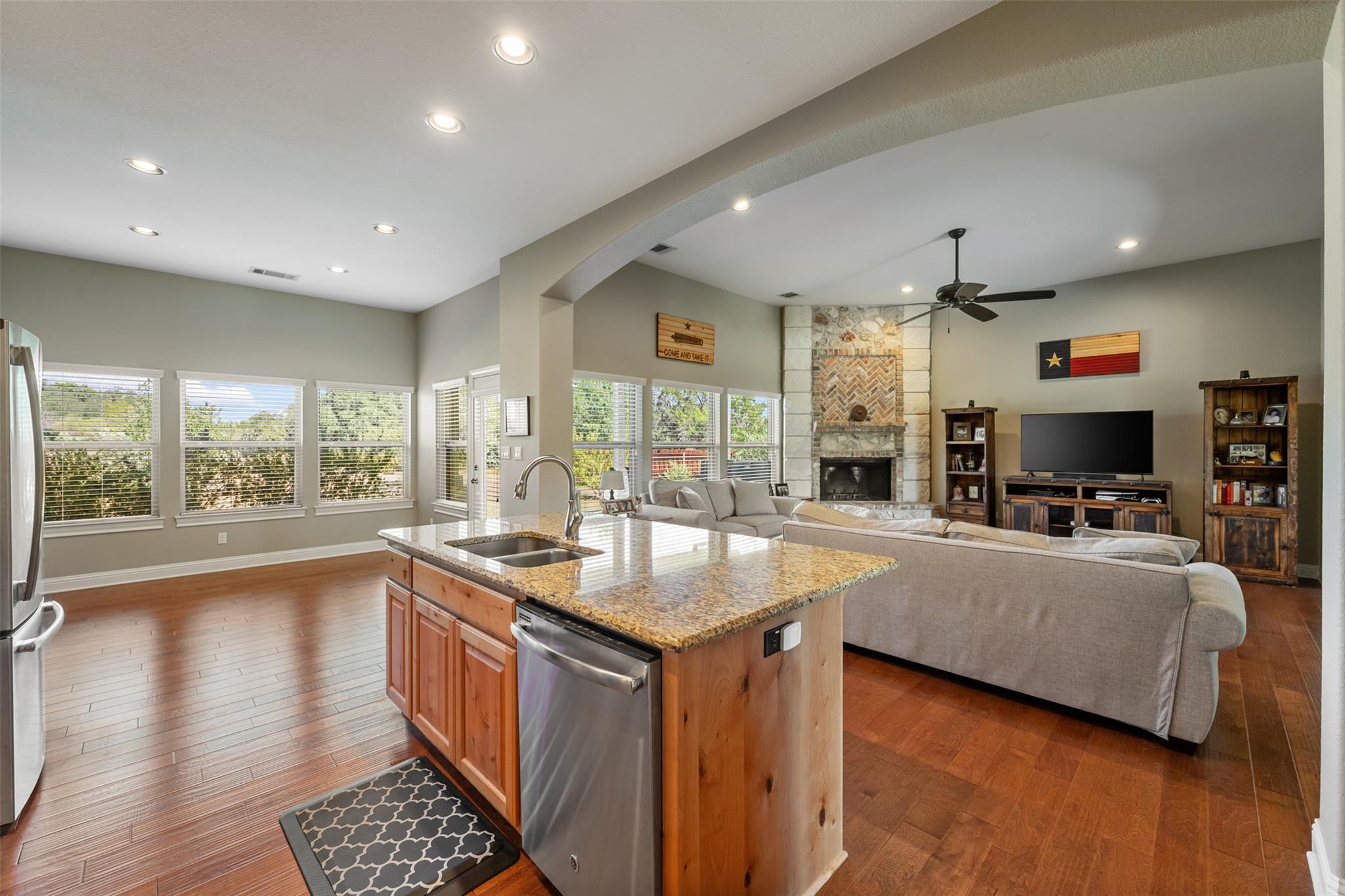 201 Campo Colinas Dr, Bertram, TX 78605