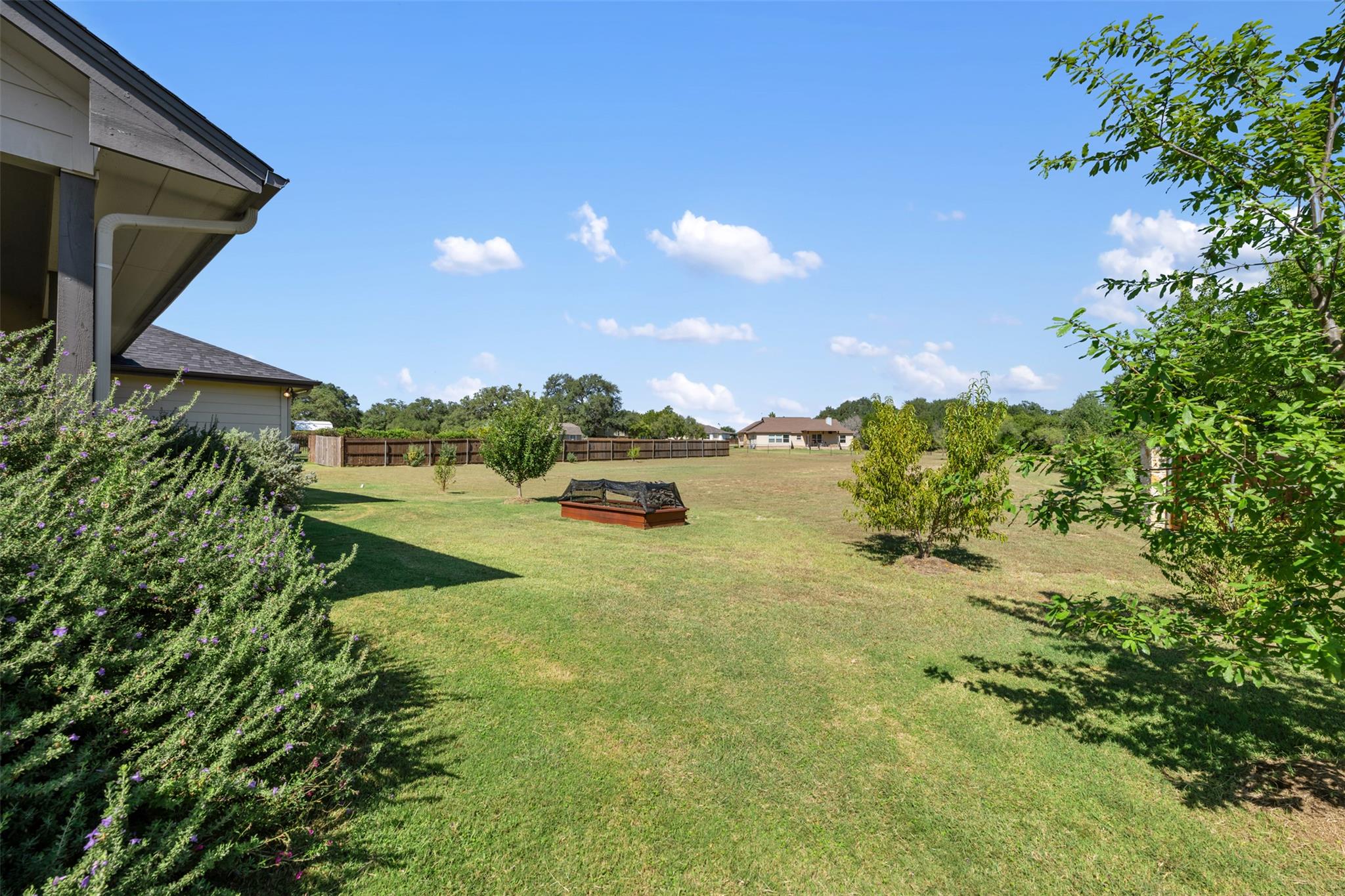 201 Campo Colinas Dr, Bertram, TX 78605