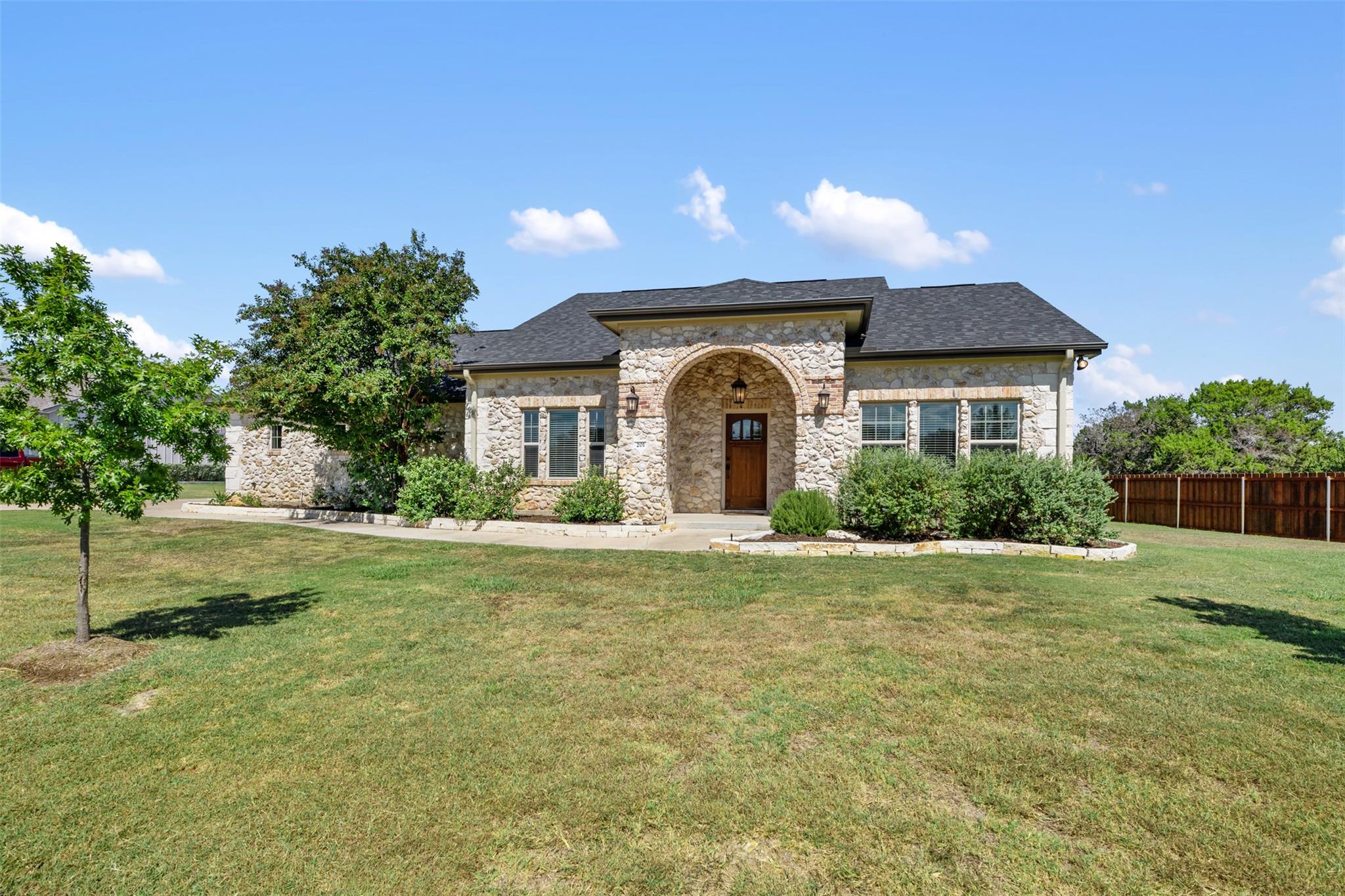 201 Campo Colinas Dr, Bertram, TX 78605