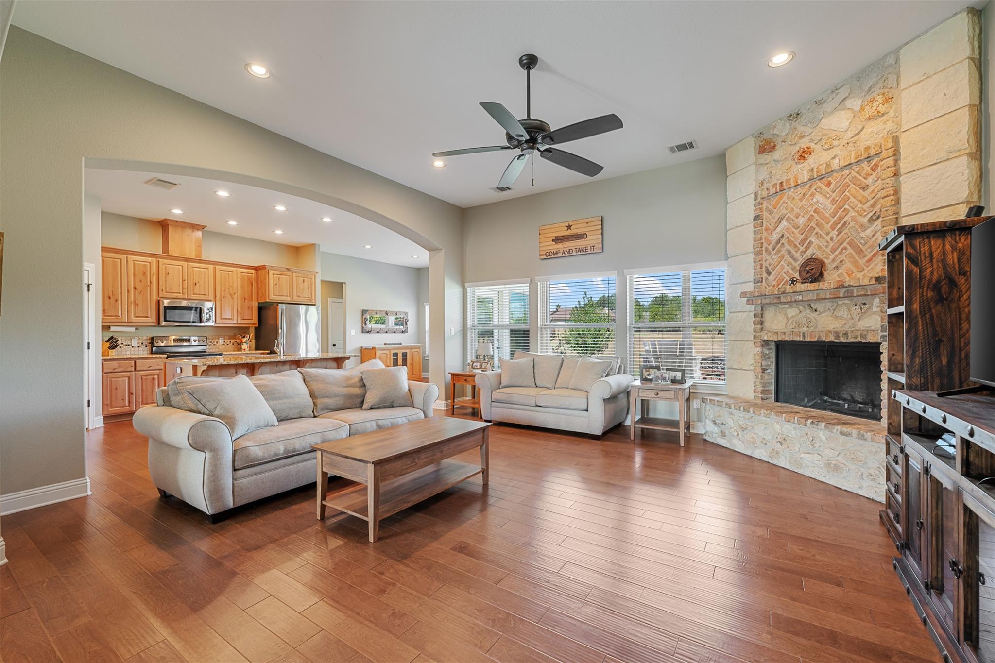 201 Campo Colinas Dr, Bertram, TX 78605