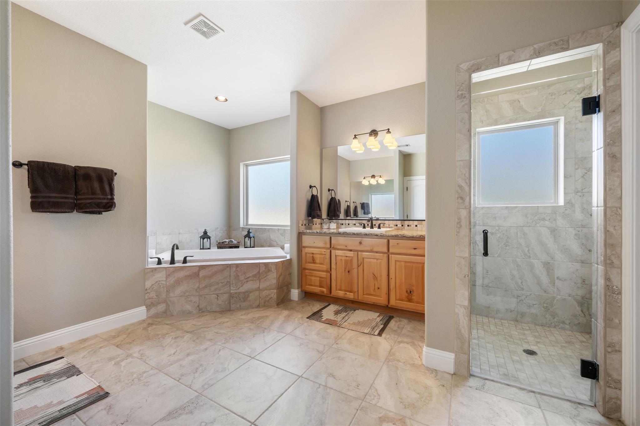 201 Campo Colinas Dr, Bertram, TX 78605