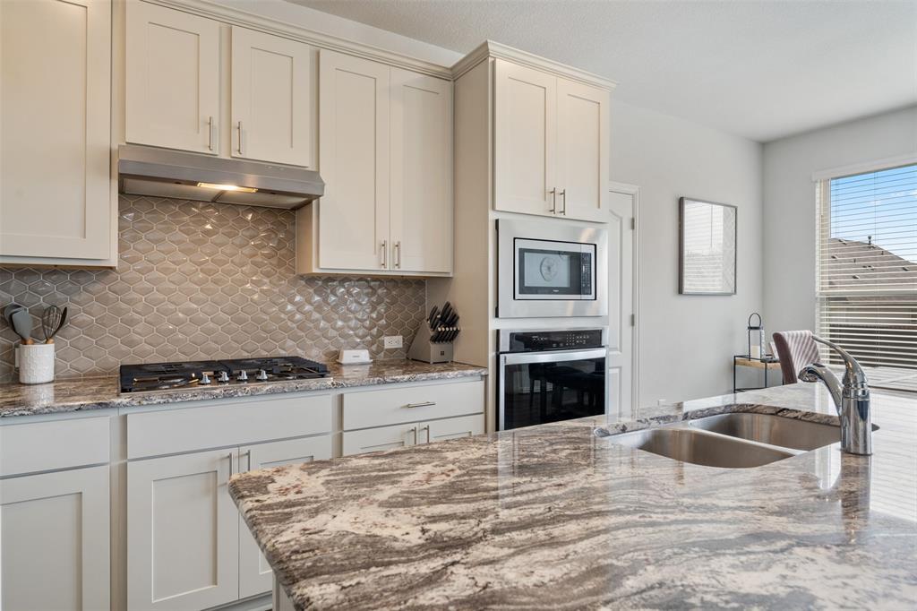 200 Somerville St, Leander, TX 78641