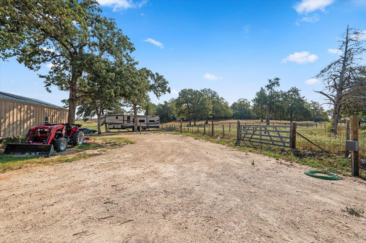 5040 County Road 320, Rockdale, TX 76567