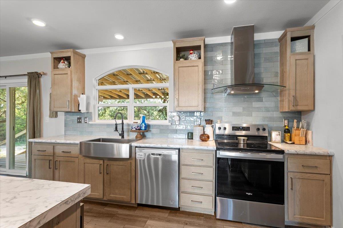 5040 County Road 320, Rockdale, TX 76567