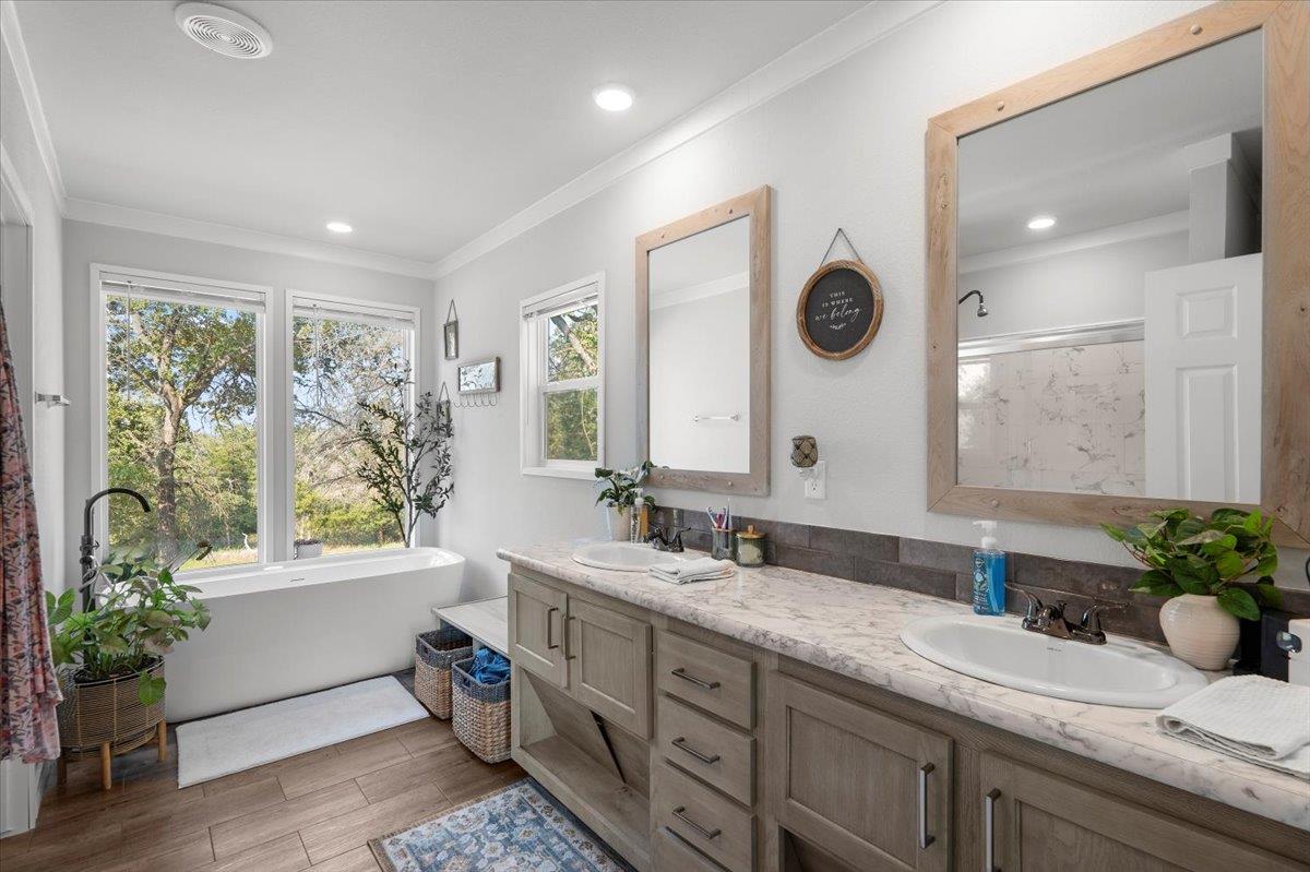 5040 County Road 320, Rockdale, TX 76567