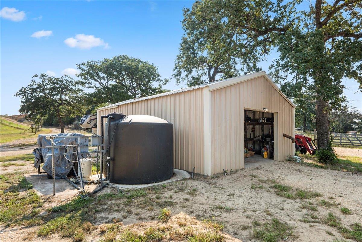 5040 County Road 320, Rockdale, TX 76567