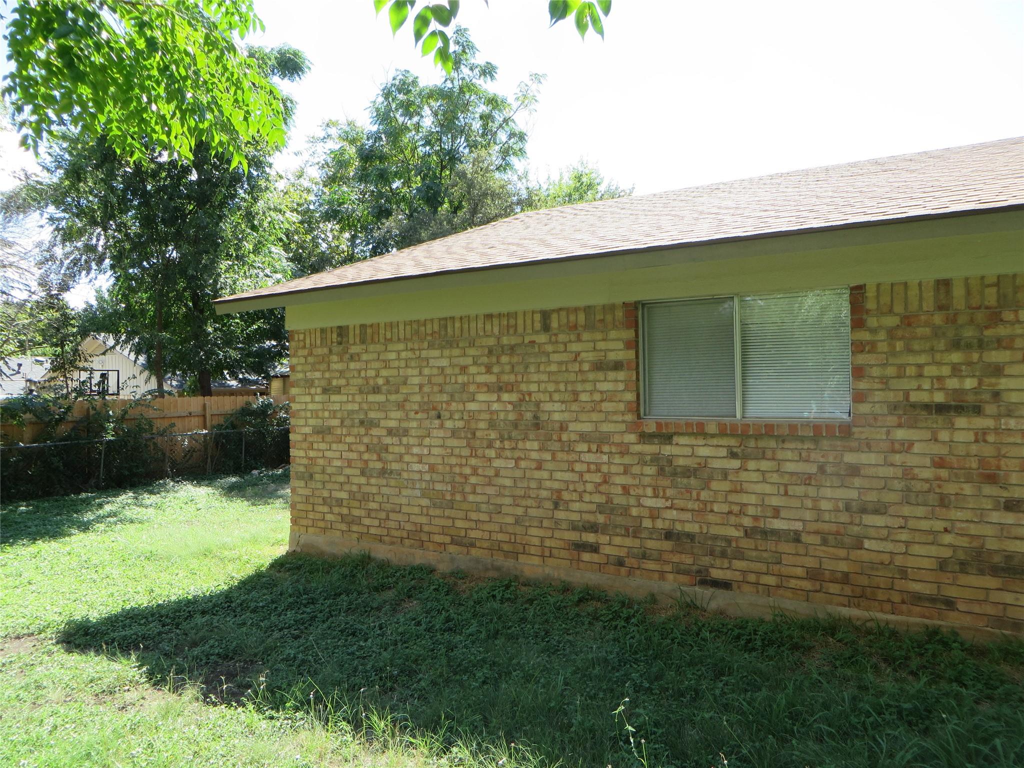 812 RANCH Rd # B, Georgetown, TX 78628