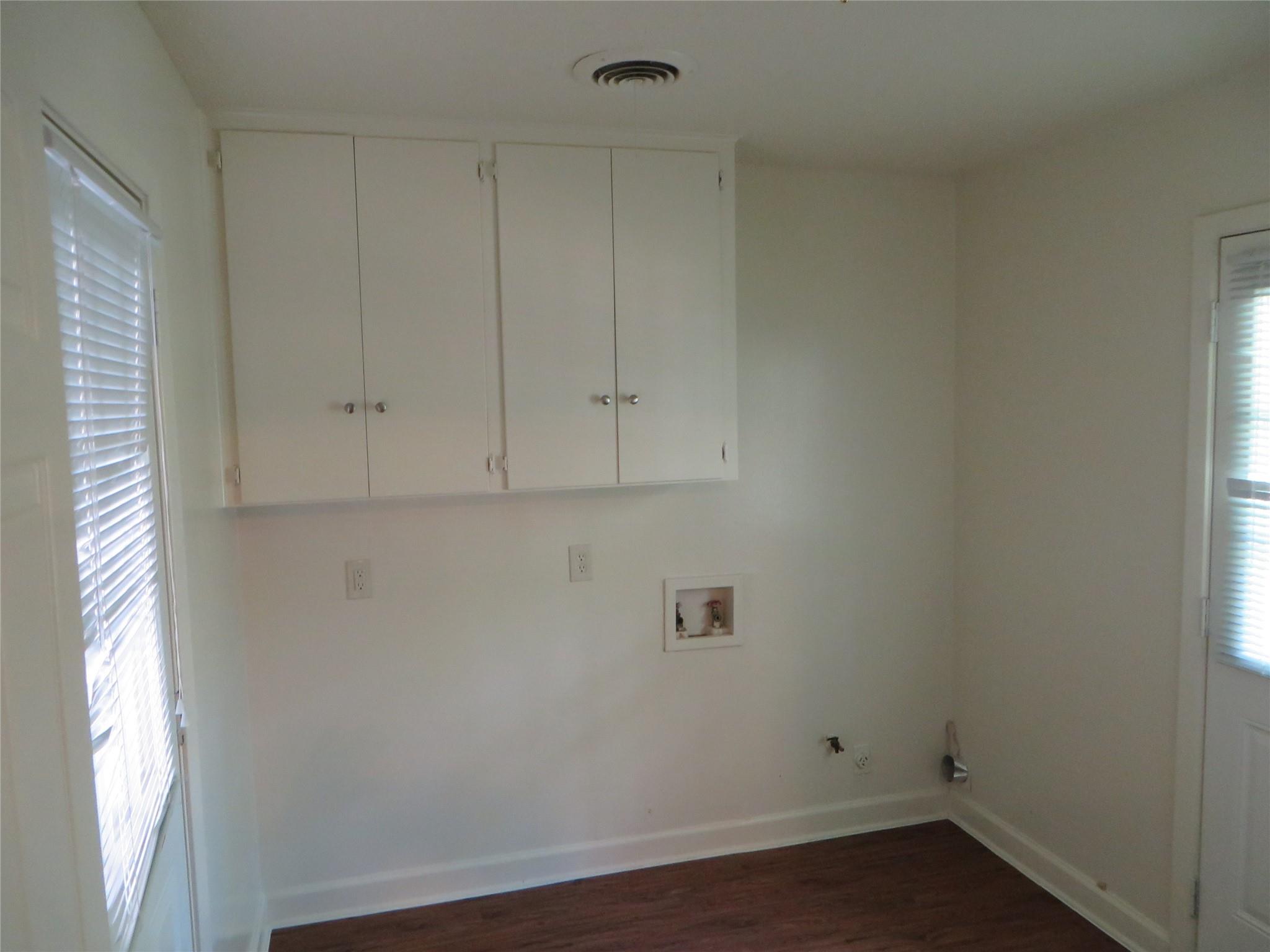 812 RANCH Rd # B, Georgetown, TX 78628