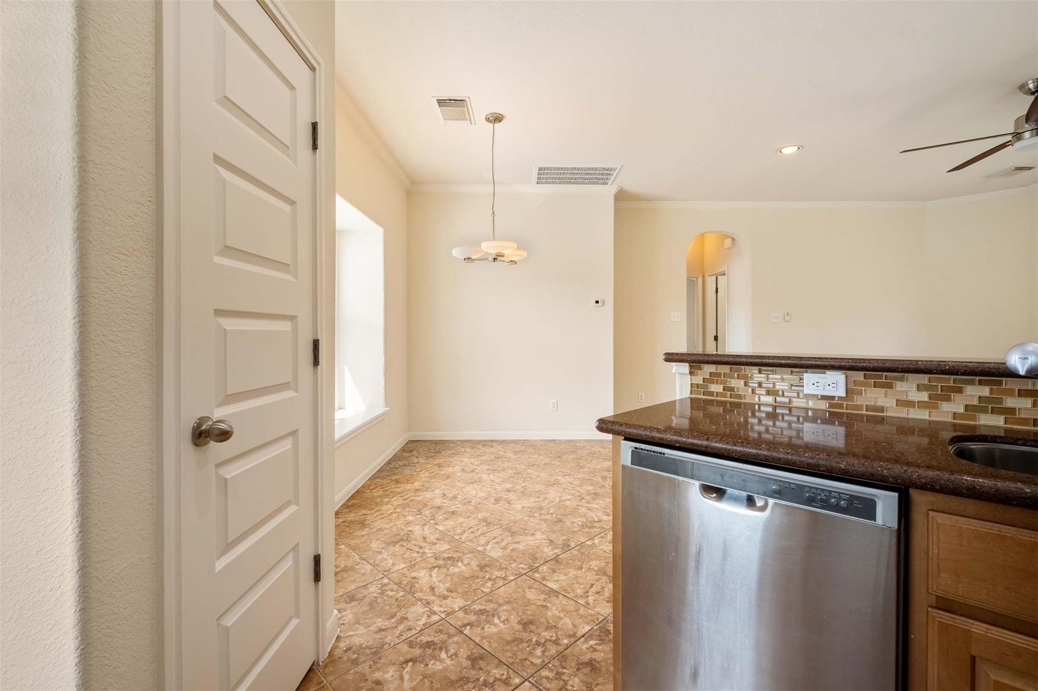 2917 Saville Loop # 5C, Austin, TX 78741