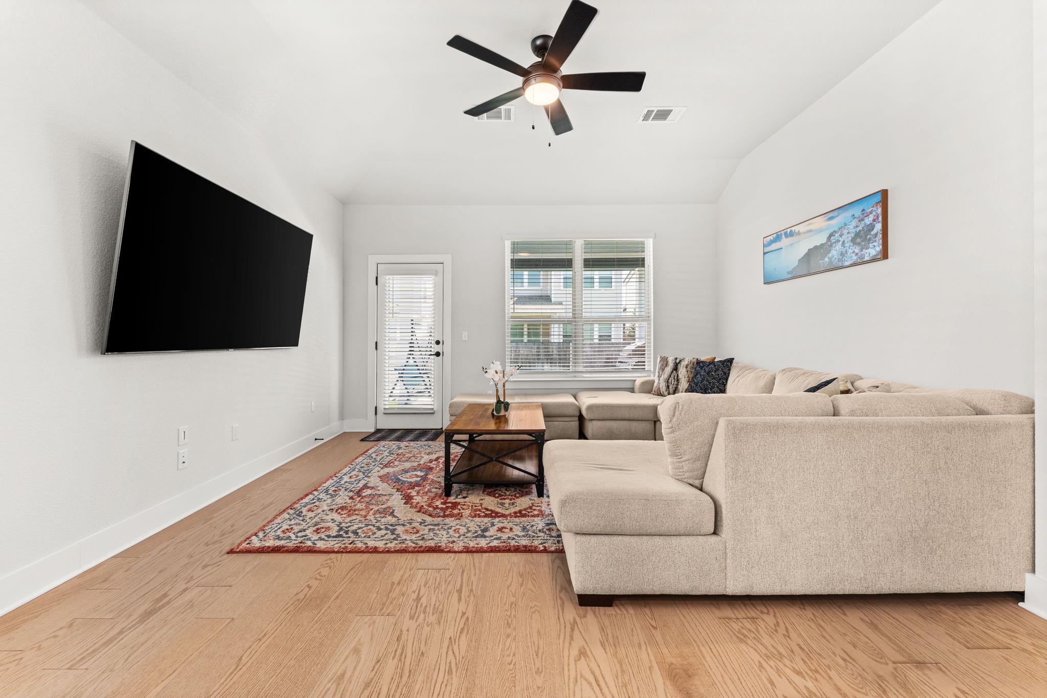 8512 McKamy Dr, Austin, TX 78744