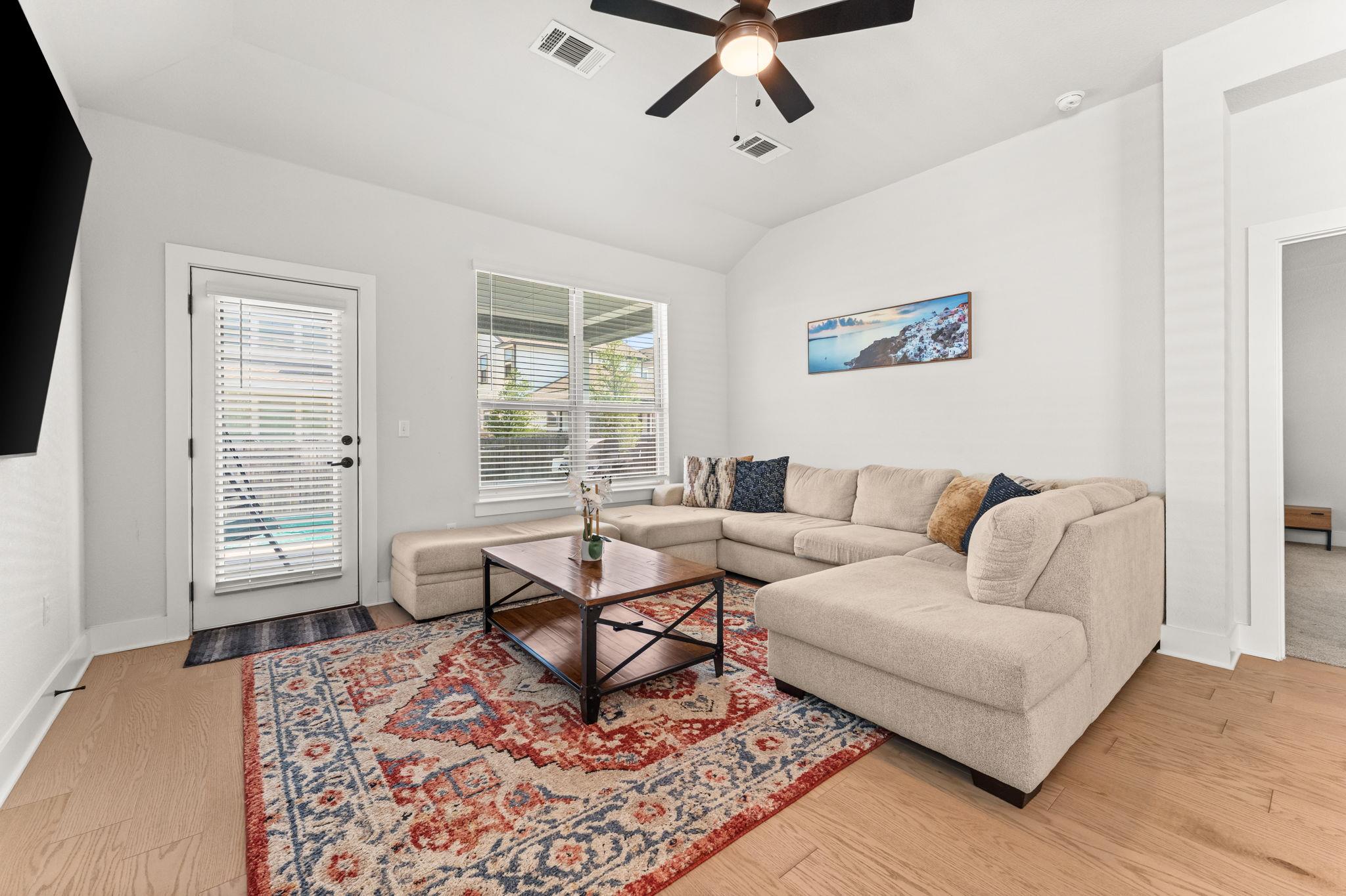 8512 McKamy Dr, Austin, TX 78744