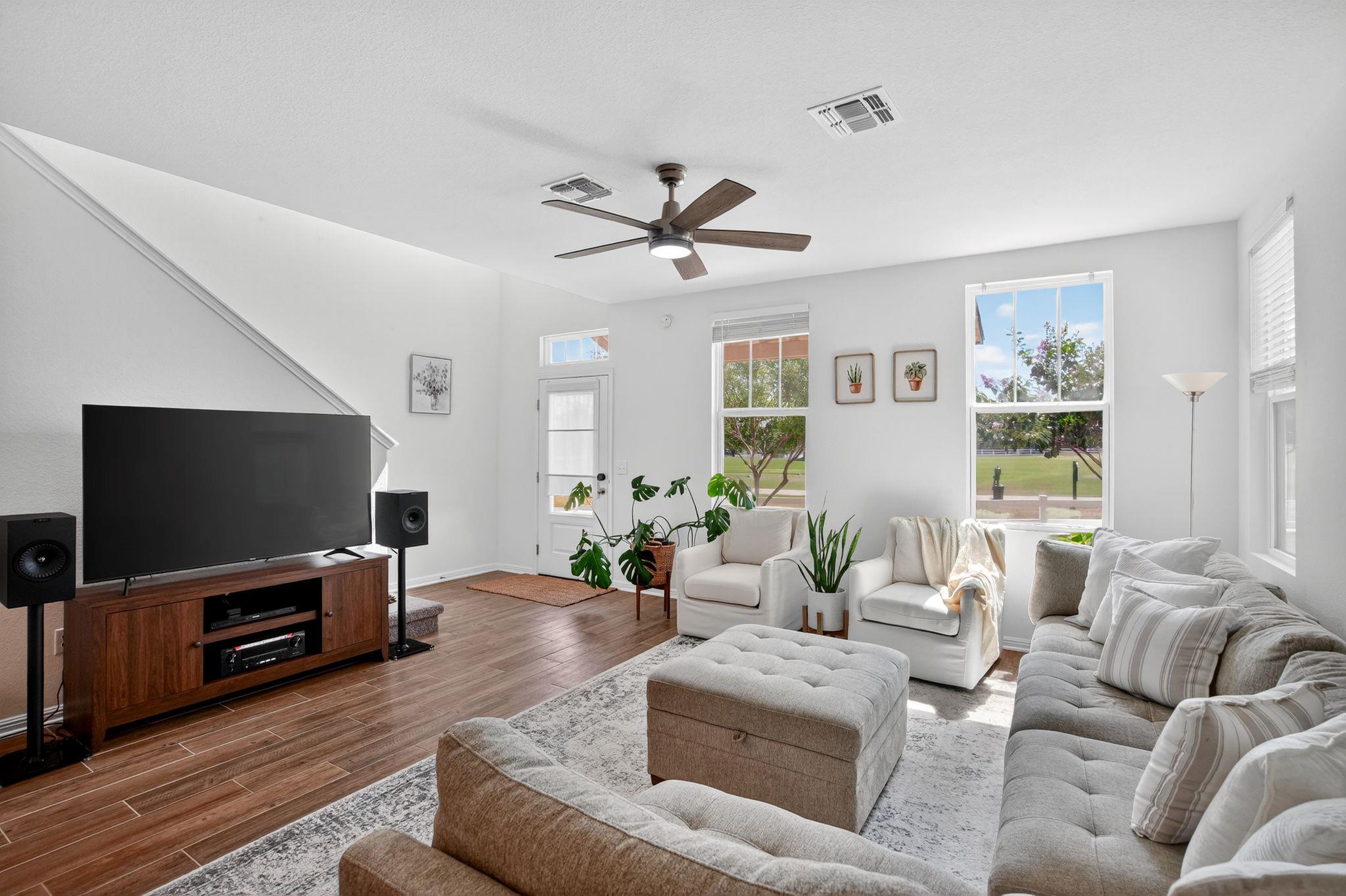 136 Martha Ln, Kyle, TX 78640