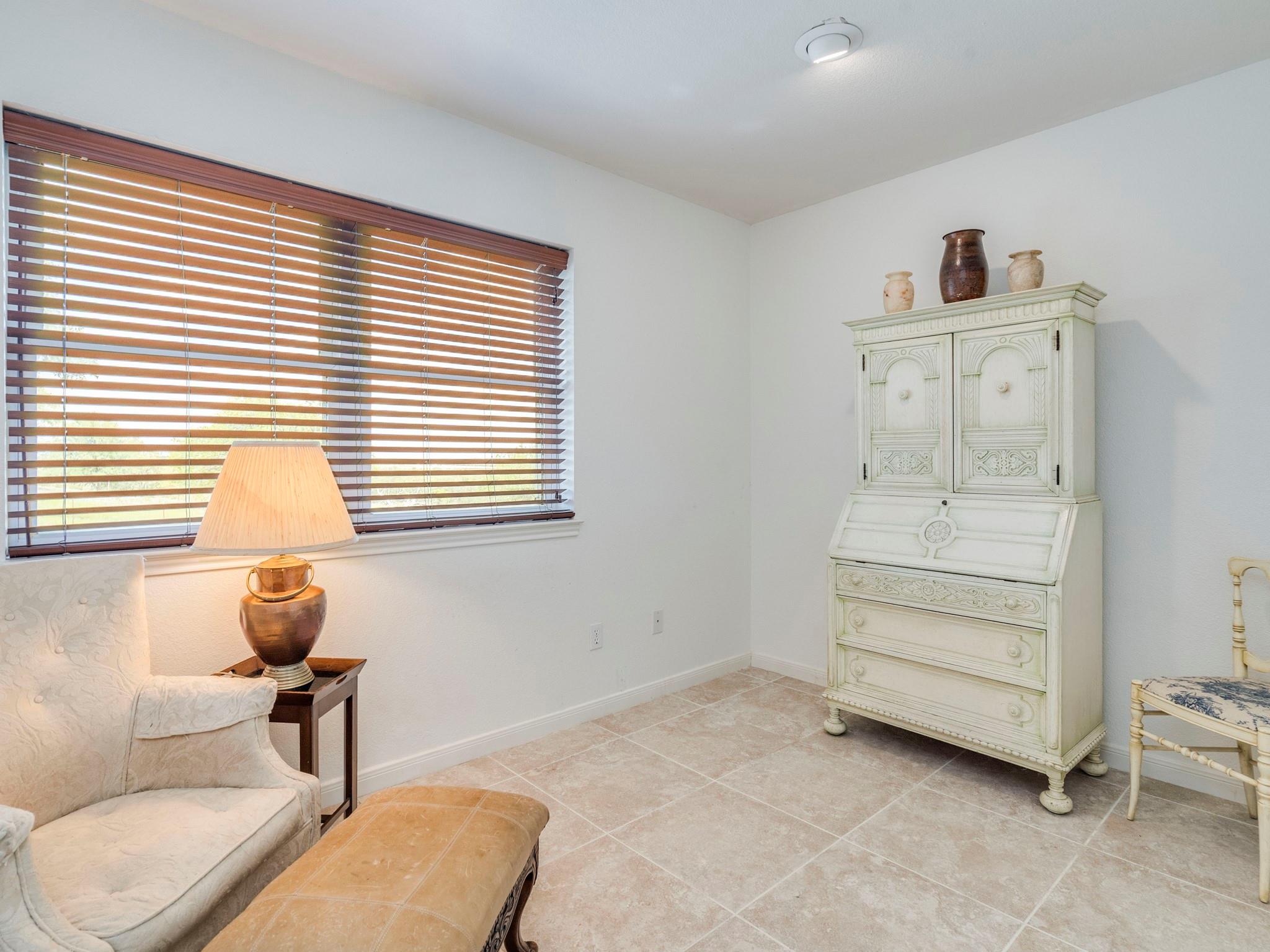 182 Lantana Ln, Maxwell, TX 78656