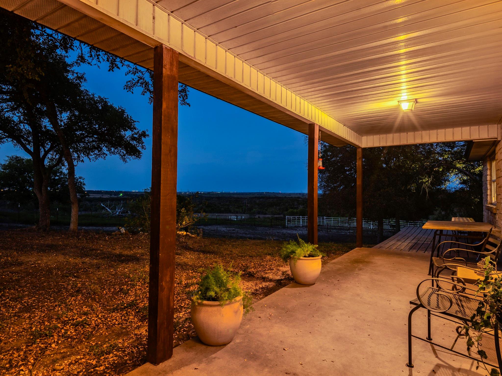 182 Lantana Ln, Maxwell, TX 78656