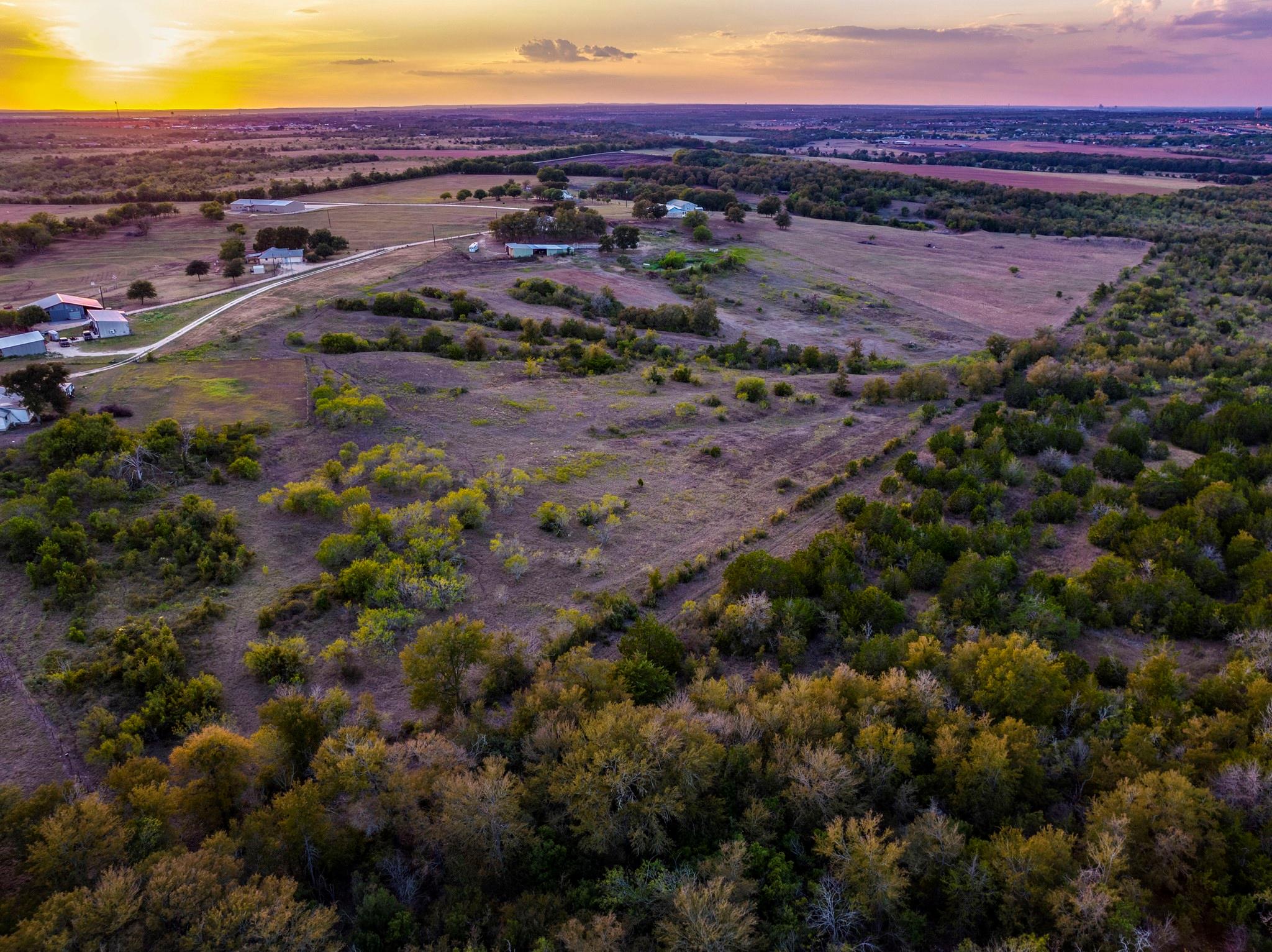 182 Lantana Ln, Maxwell, TX 78656